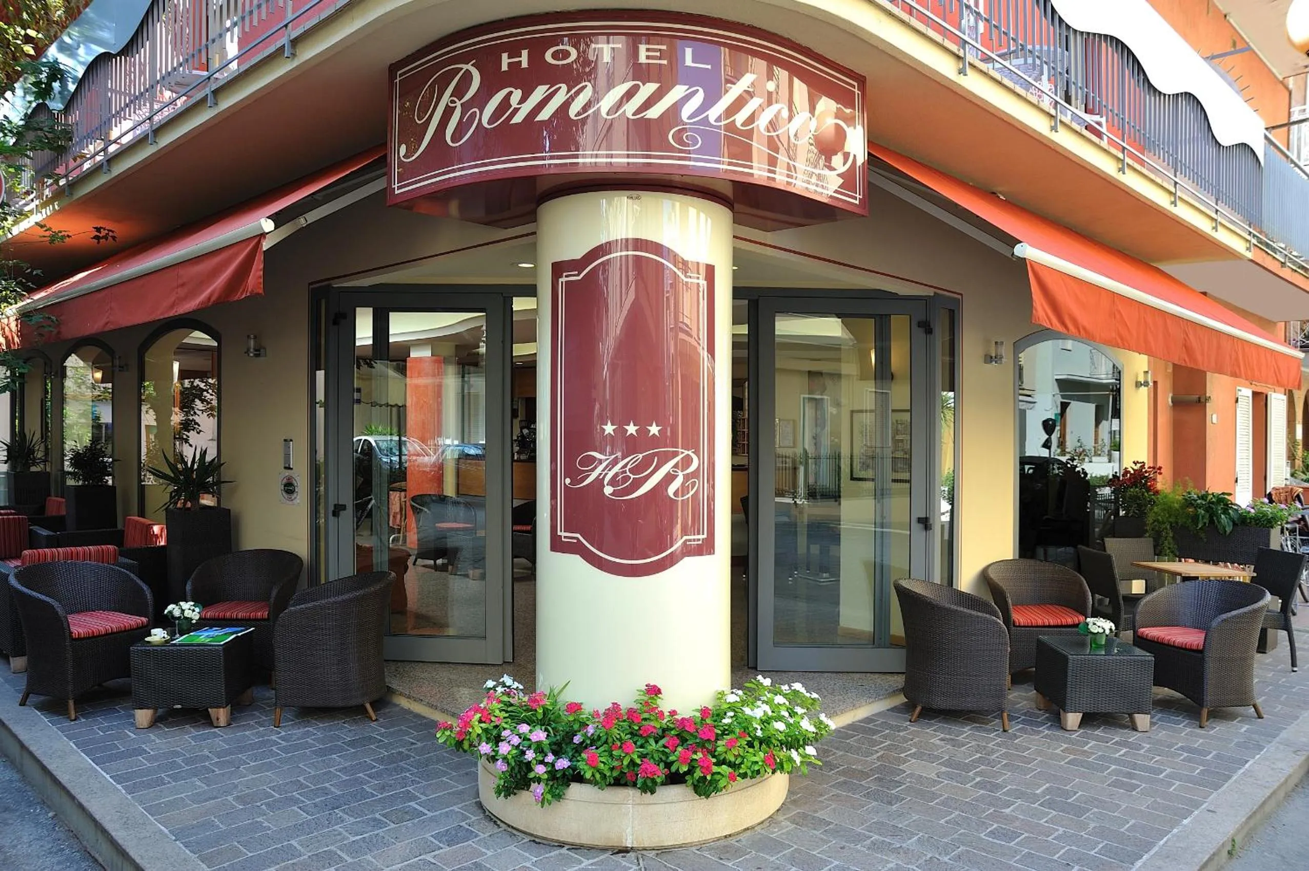 Facade/entrance in Hotel Romantico