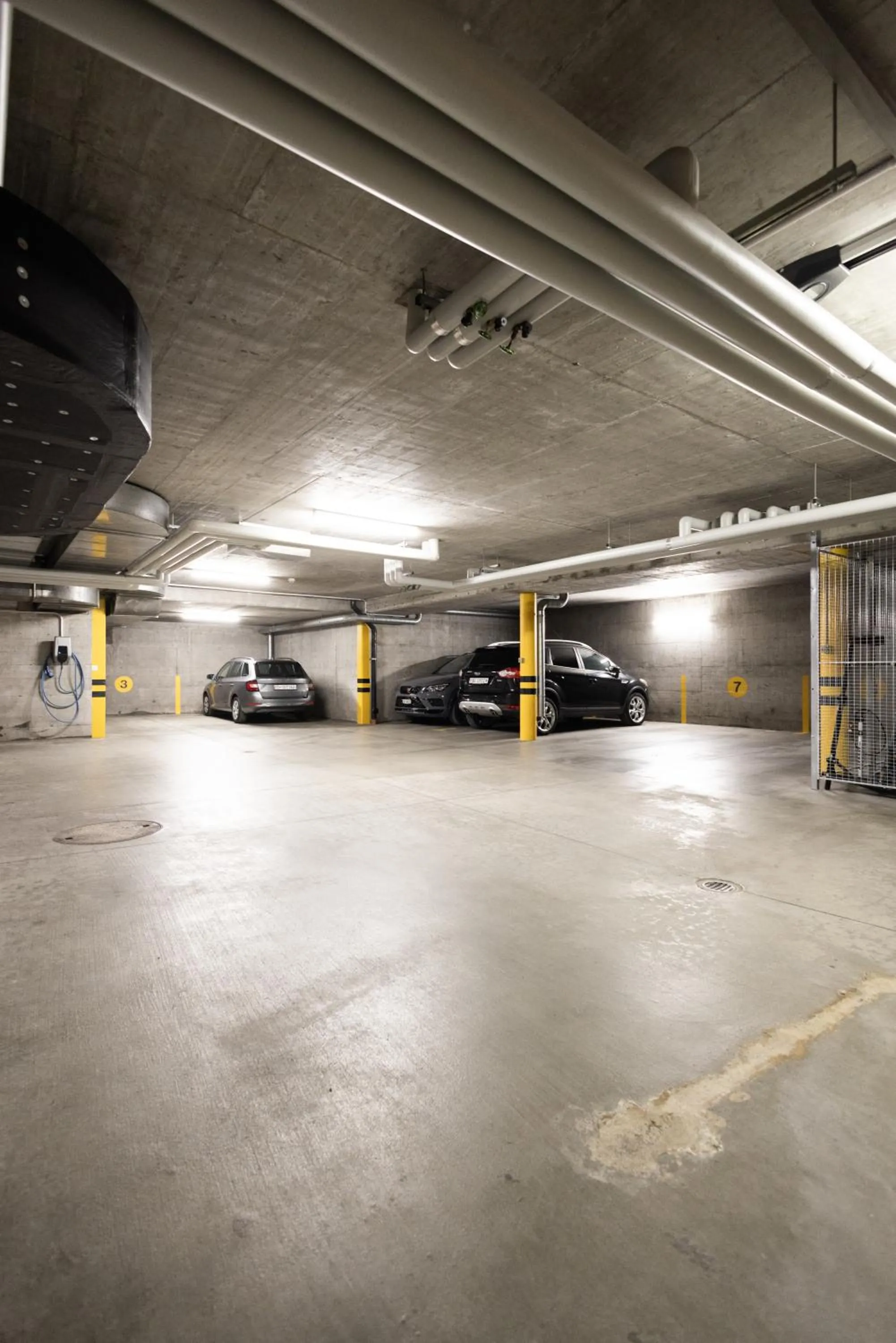 Parking in Hotel Garni Chesa Mulin