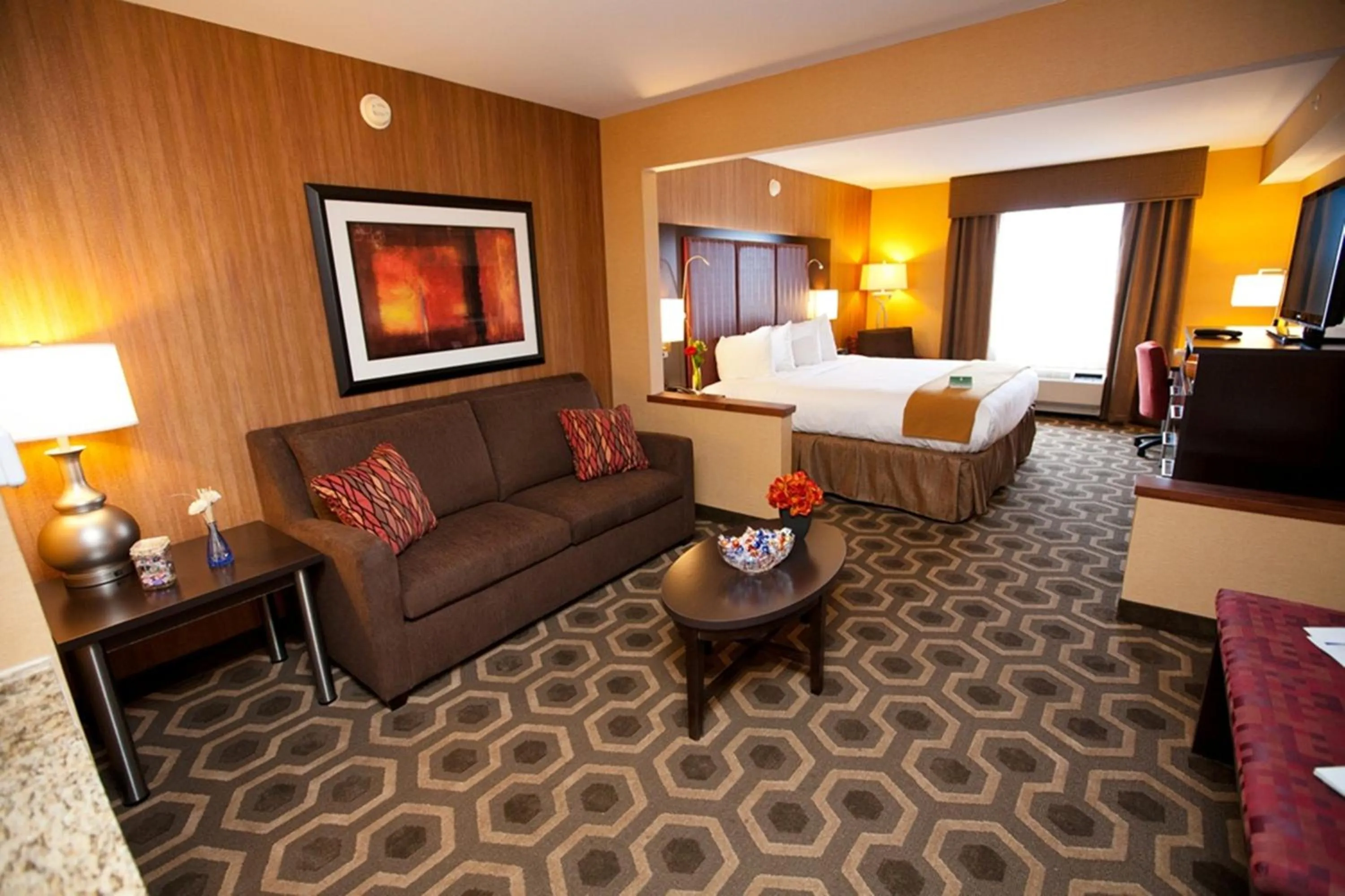 Photo of the whole room, Bed in Holiday Inn Express Hotel & Suites Vineland Millville by IHG