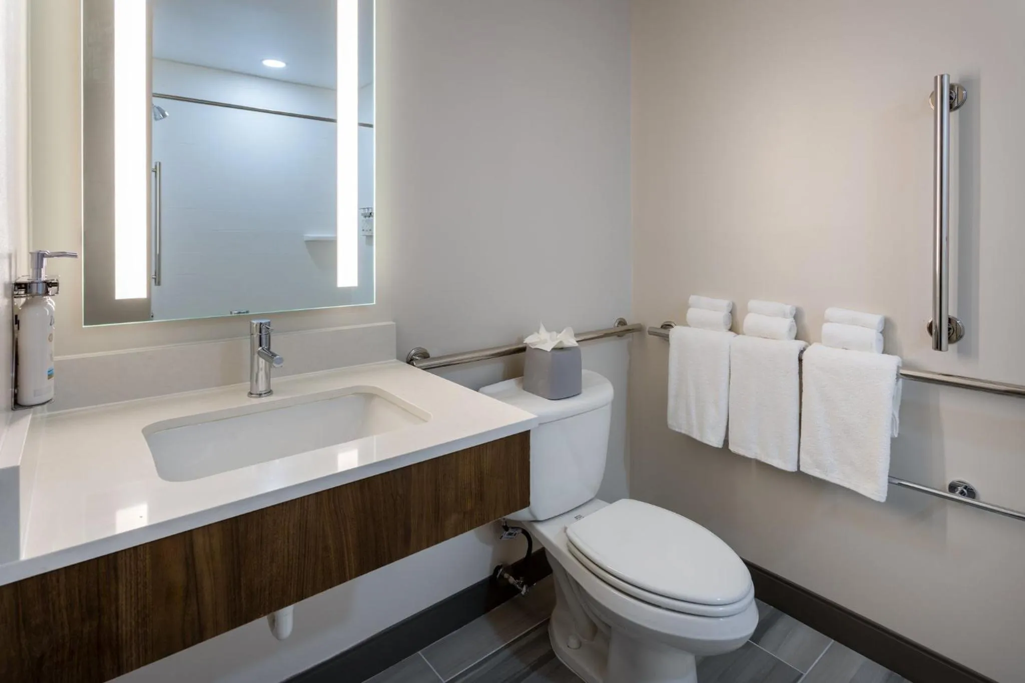 Photo of the whole room in Holiday Inn Express Hotel & Suites Vineland Millville by IHG