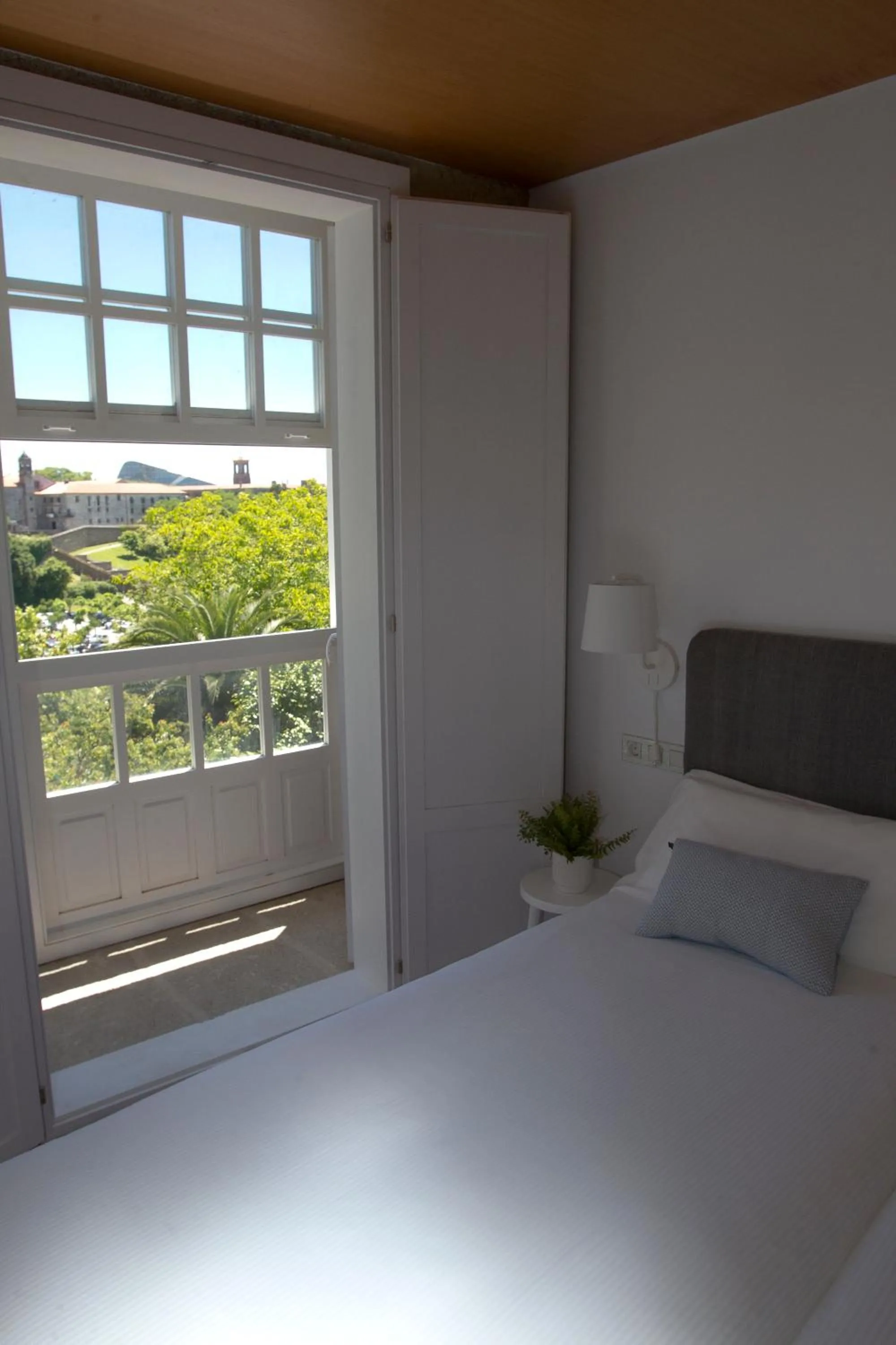 Bedroom, Bed in Pensión O Xardin de Julia