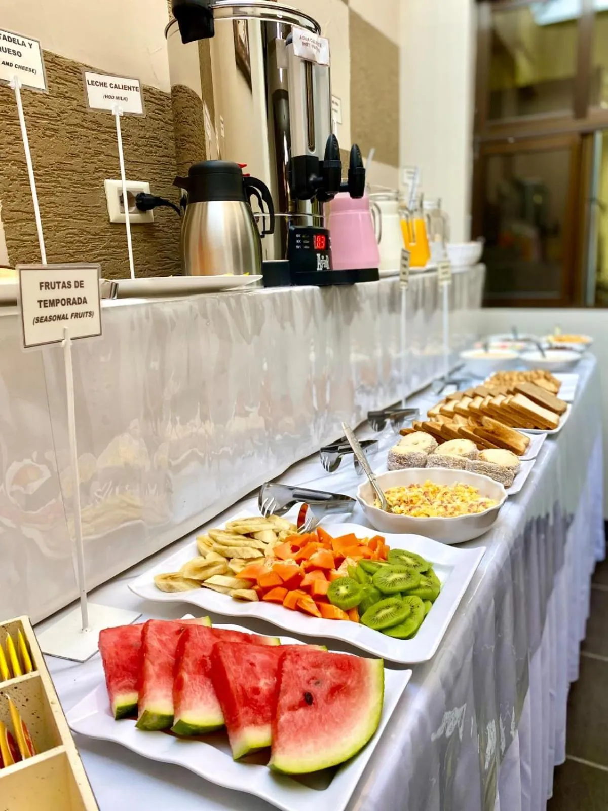 Buffet breakfast in Las Tholas Hotel