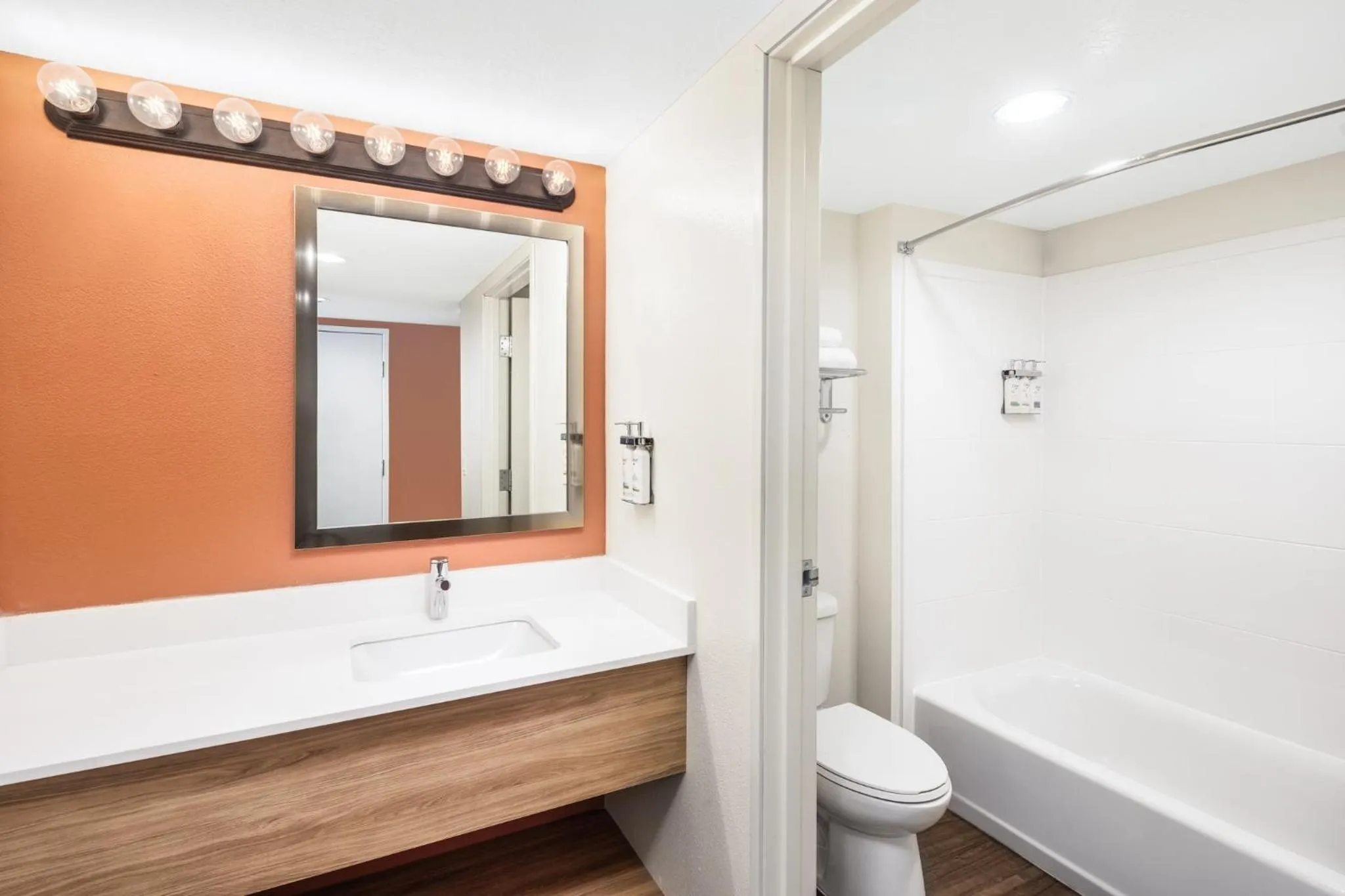 Photo of the whole room in Holiday Inn Resort Mesquite by IHG