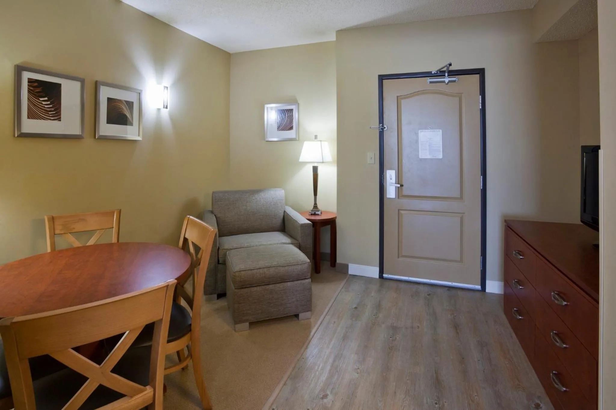 Photo of the whole room in Holiday Inn Hotel & Suites Maple Grove Northwest Minneapolis-Arbor Lakes by IHG