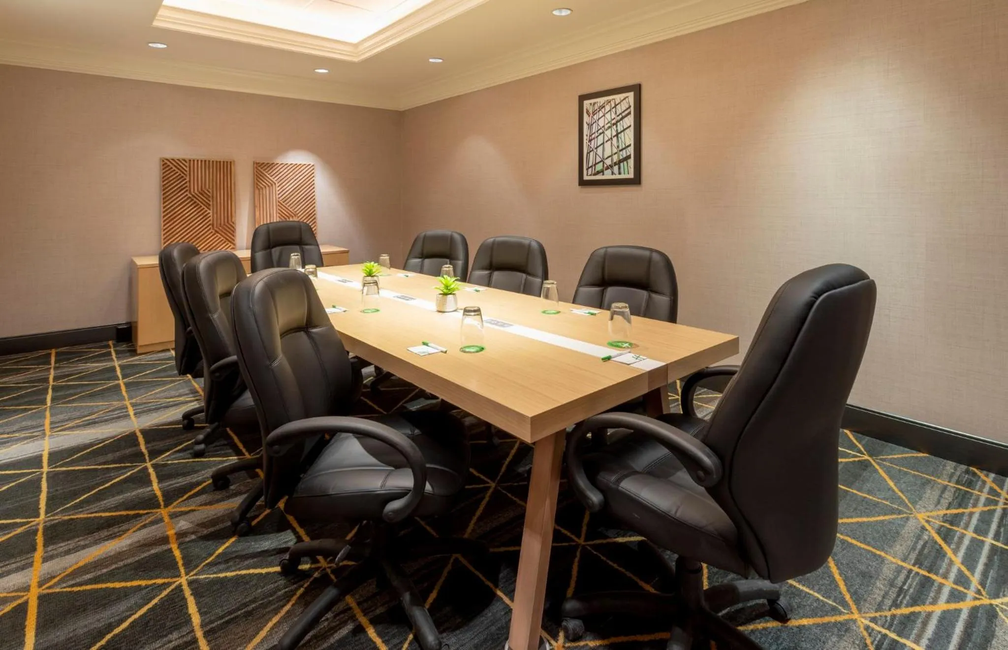 Meeting/conference room in Holiday Inn Hotel & Suites Maple Grove Northwest Minneapolis-Arbor Lakes by IHG