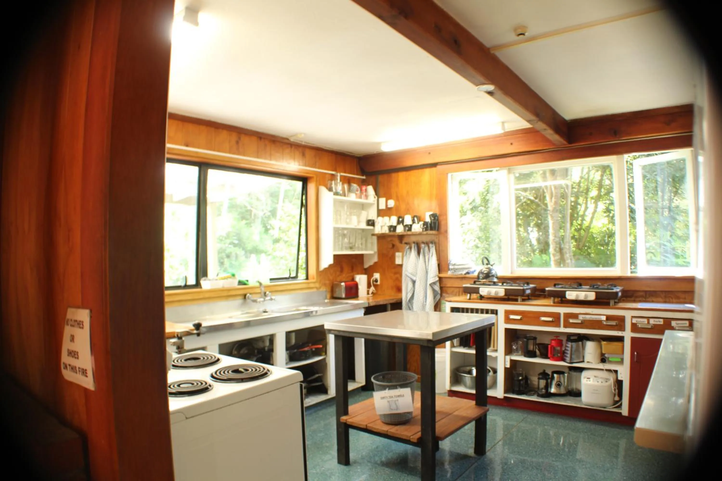 Communal kitchen in The Barn Cabins & Camp