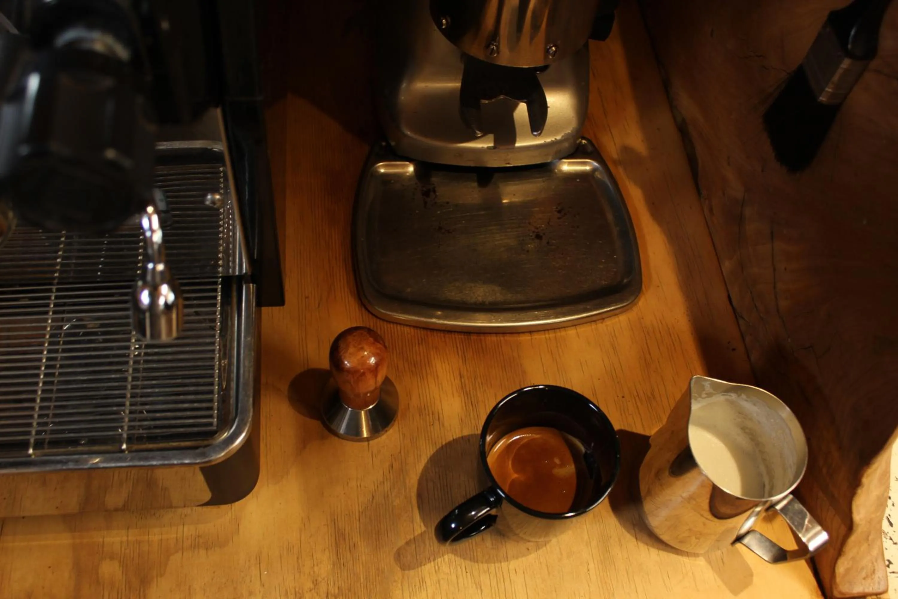 Coffee/tea facilities in The Barn Cabins & Camp
