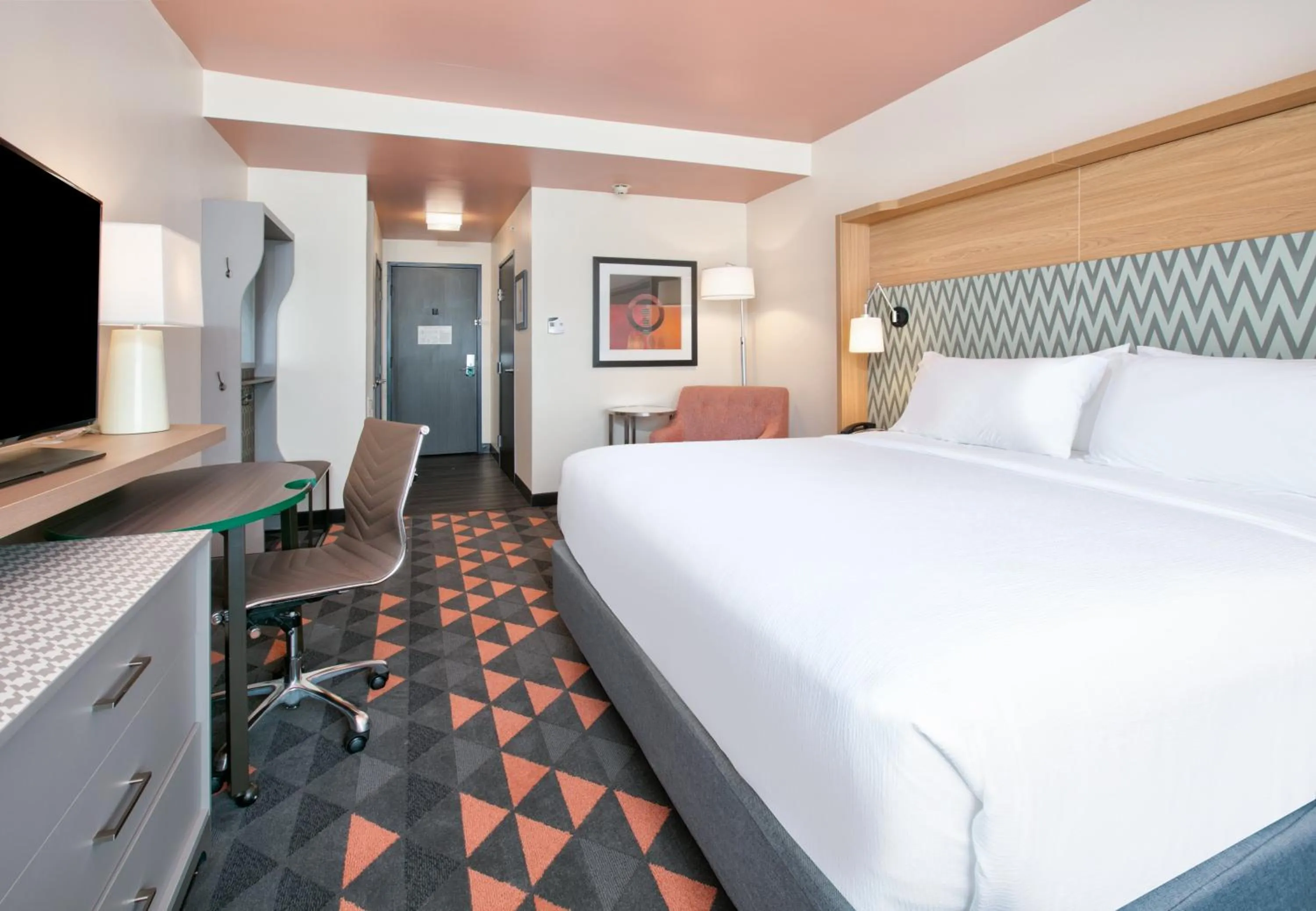 Photo of the whole room, Bed in Holiday Inn Dallas - Fort Worth Airport South by IHG