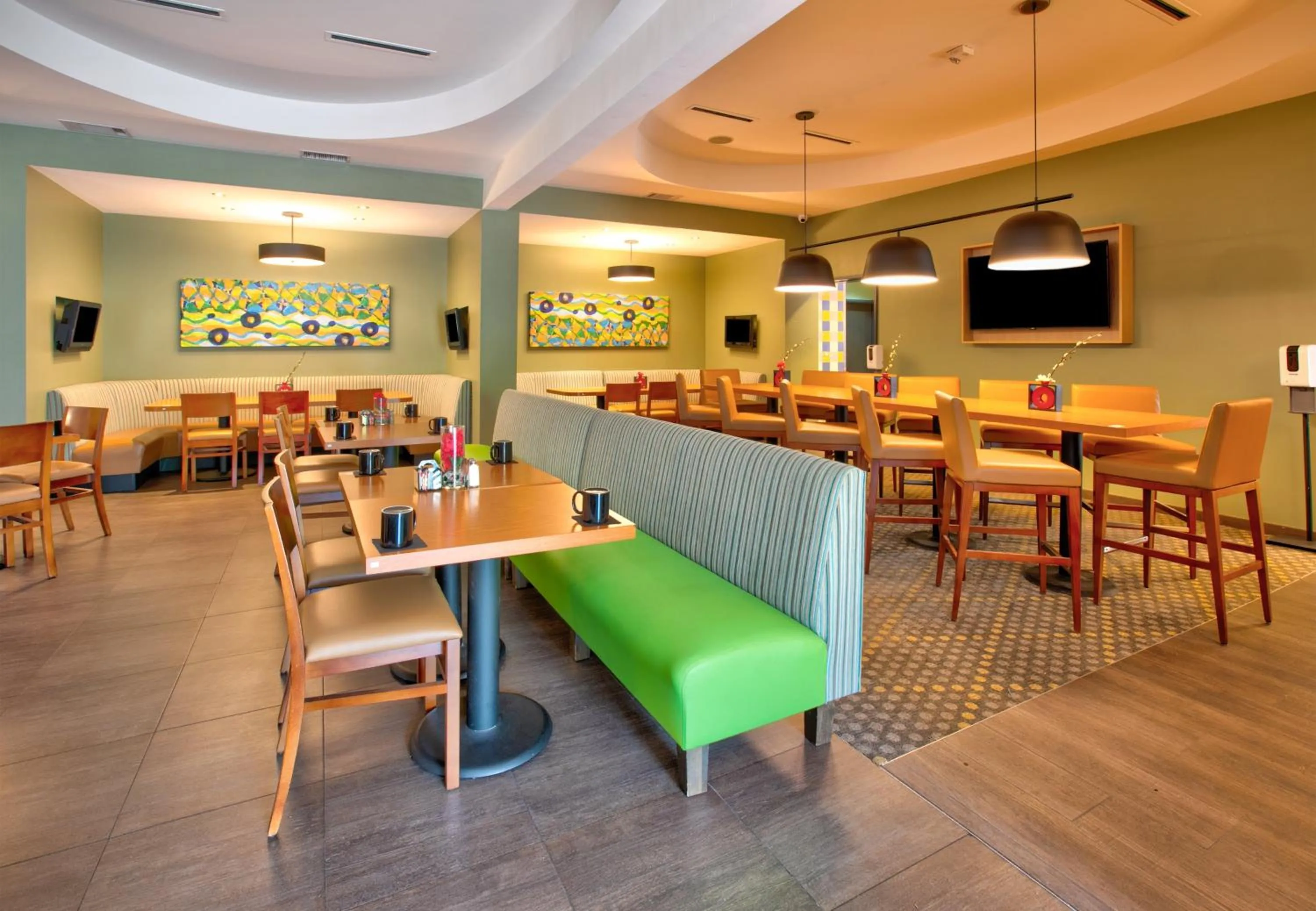 Restaurant/places to eat in Holiday Inn Dallas - Fort Worth Airport South by IHG