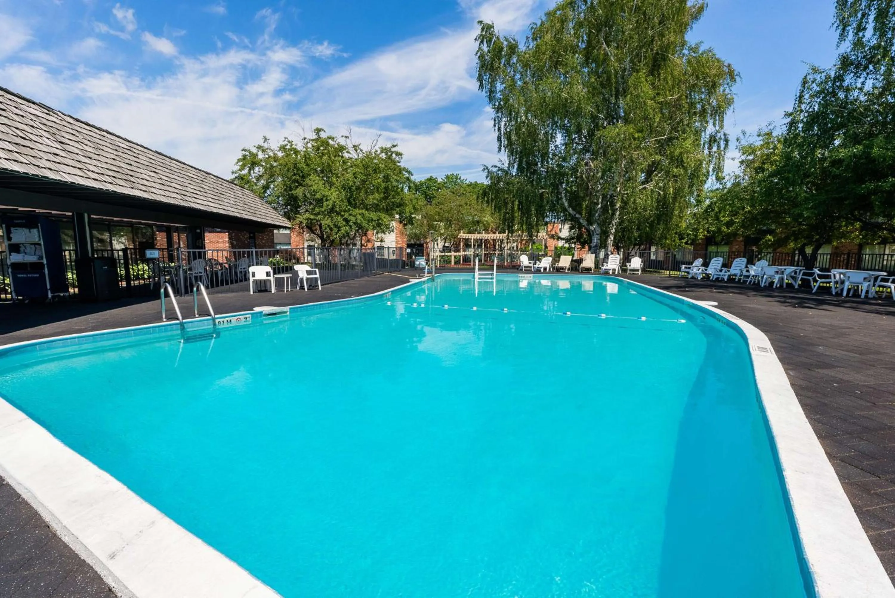 Pool view in Fireside Inn & Suites Portland