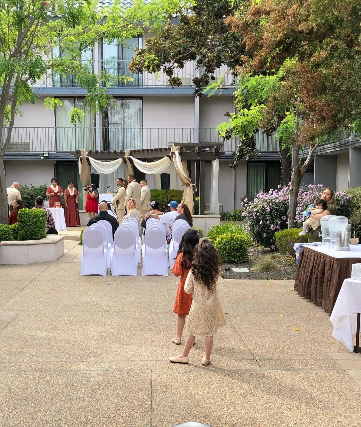 Patio in Holiday Inn Dublin - Pleasanton by IHG