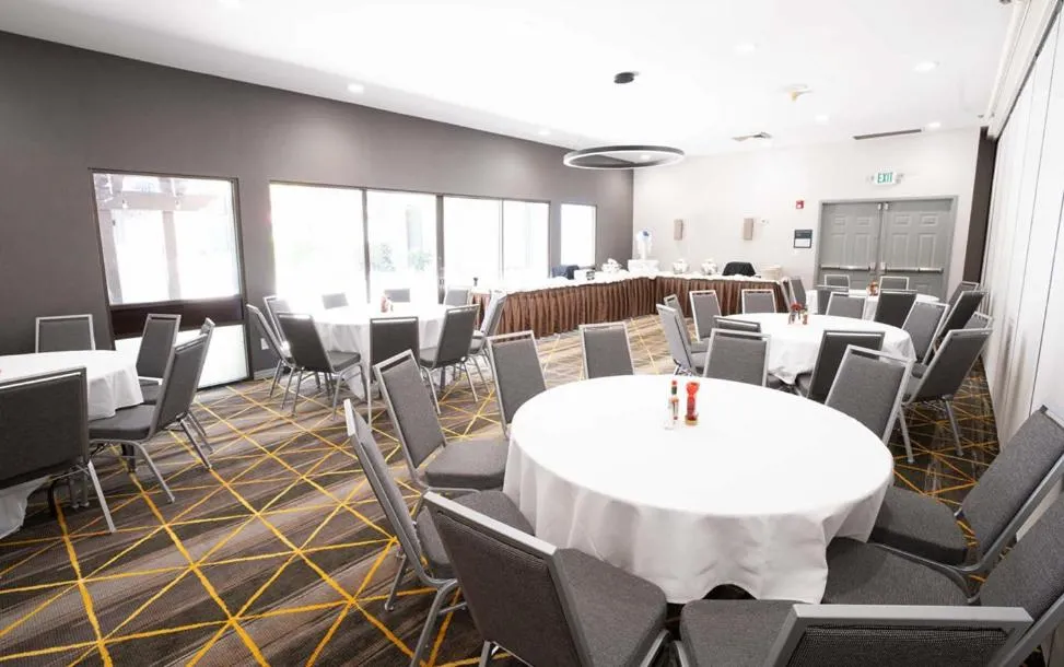 Property building in Holiday Inn Dublin - Pleasanton by IHG