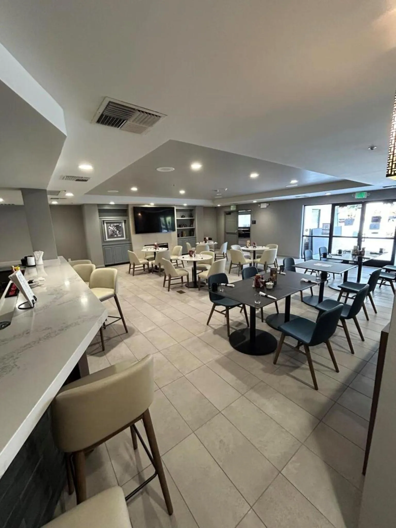 Restaurant/places to eat in Holiday Inn Dublin - Pleasanton by IHG