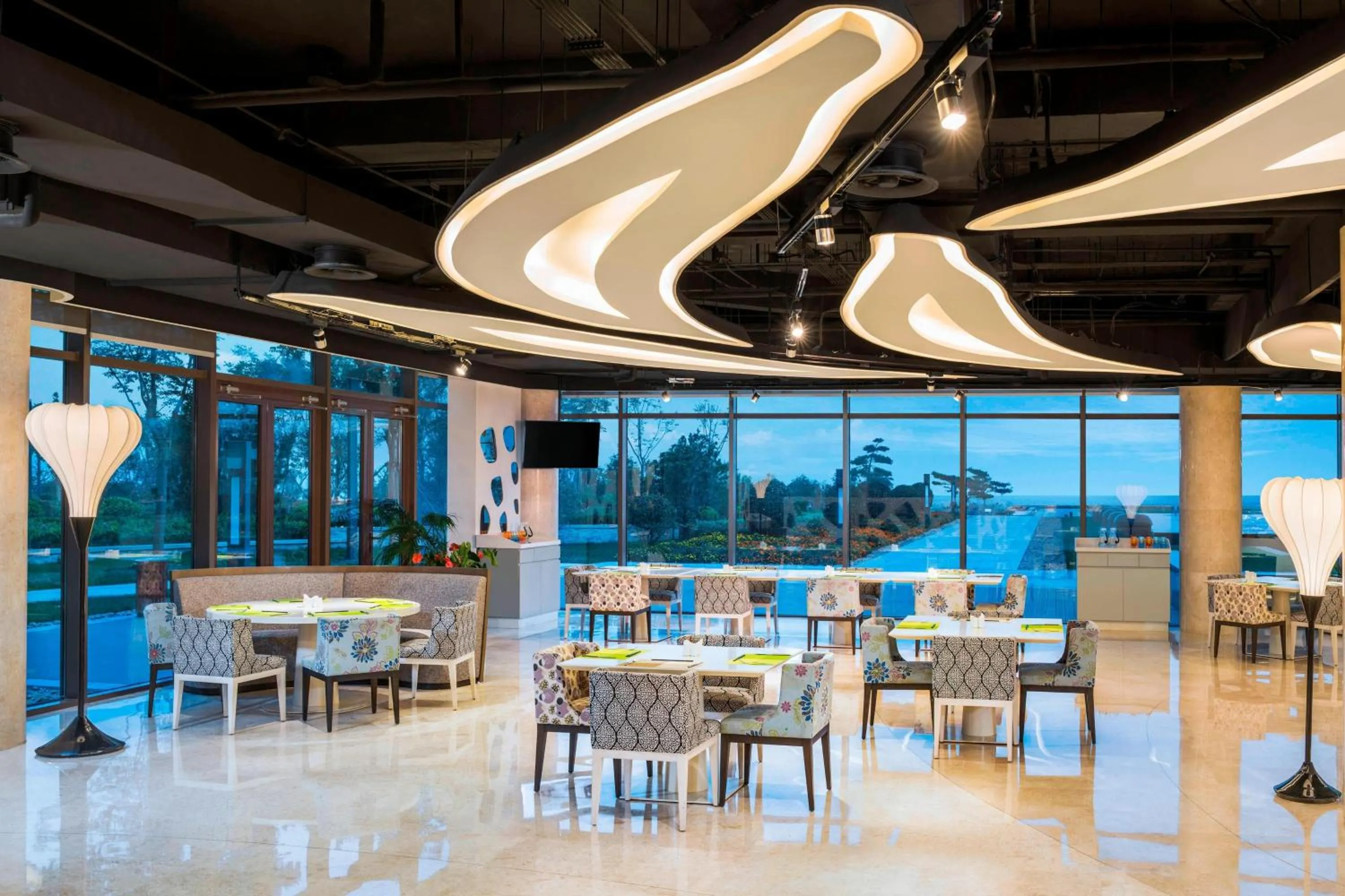 Restaurant/places to eat in Le Meridien Qingdao West Coast