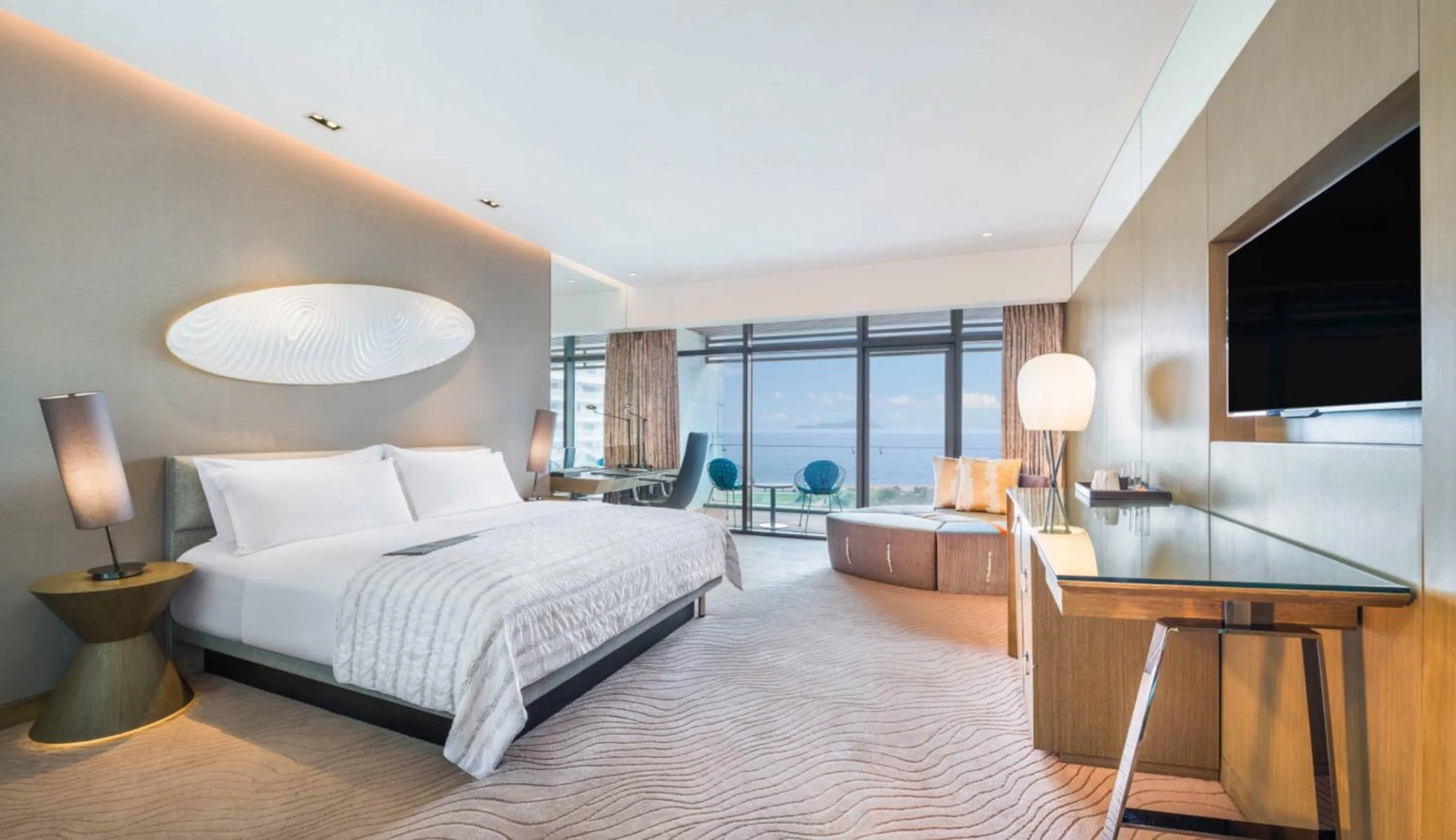 Bedroom, Bed in Le Meridien Qingdao West Coast