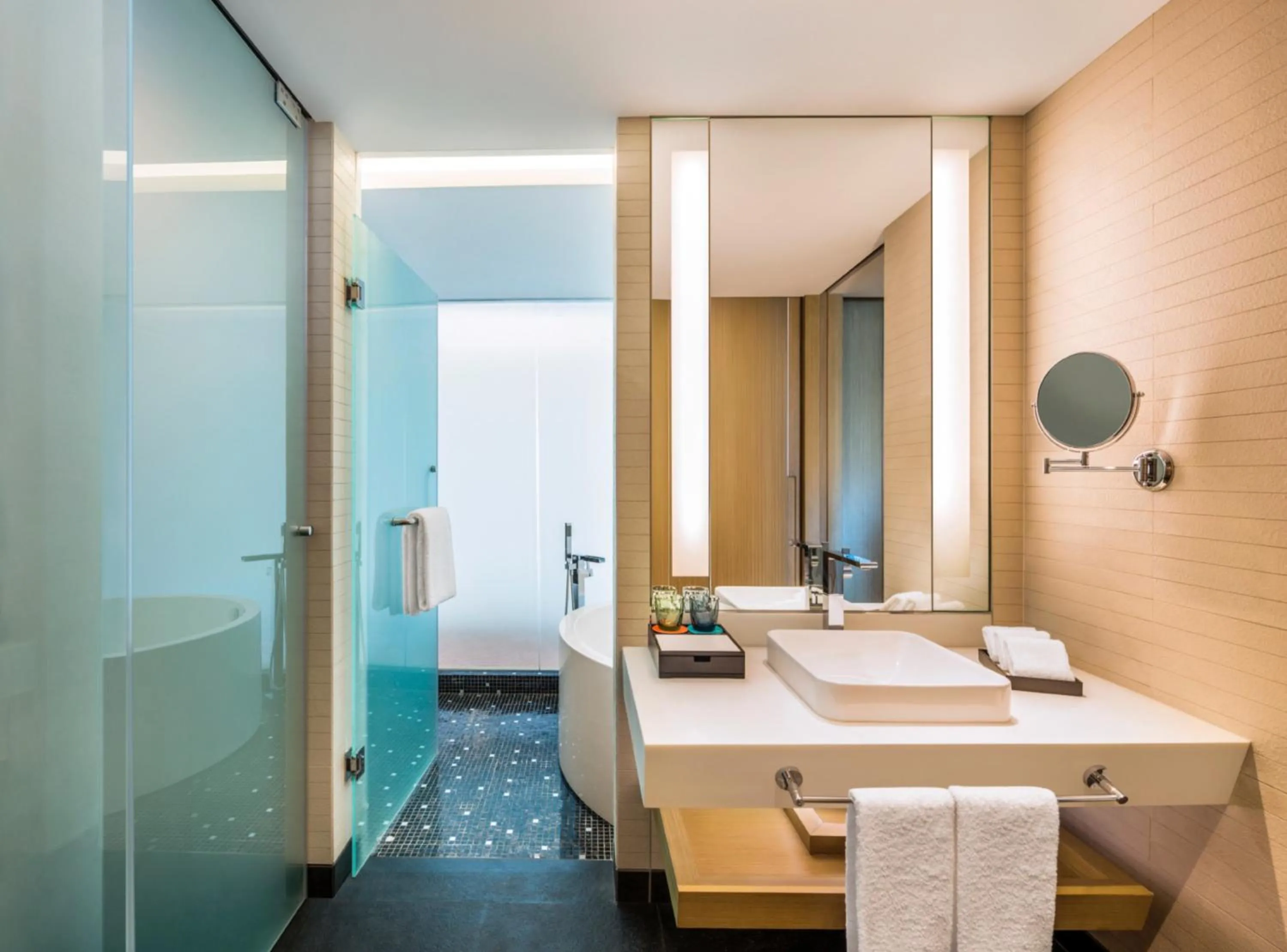 Bathroom, Bed in Le Meridien Qingdao West Coast