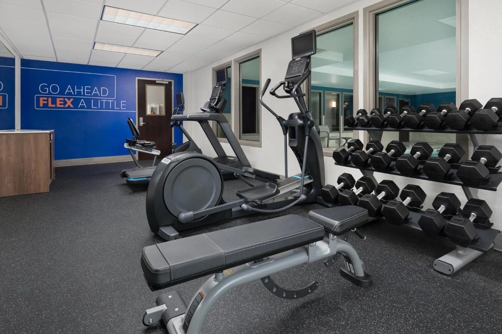 Fitness centre/facilities in Holiday Inn Express Hotel & Suites Newport South by IHG