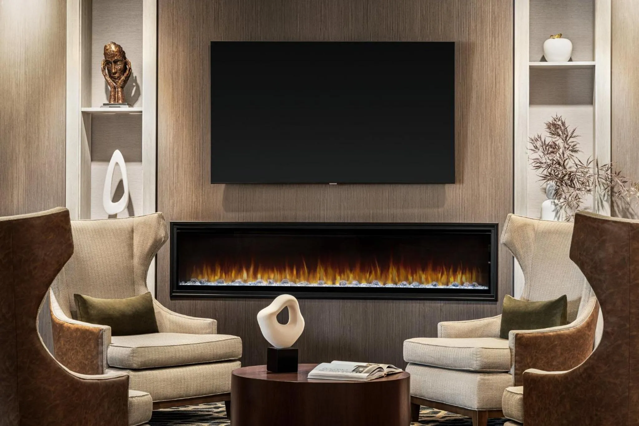 Property building in Crowne Plaza Edison by IHG