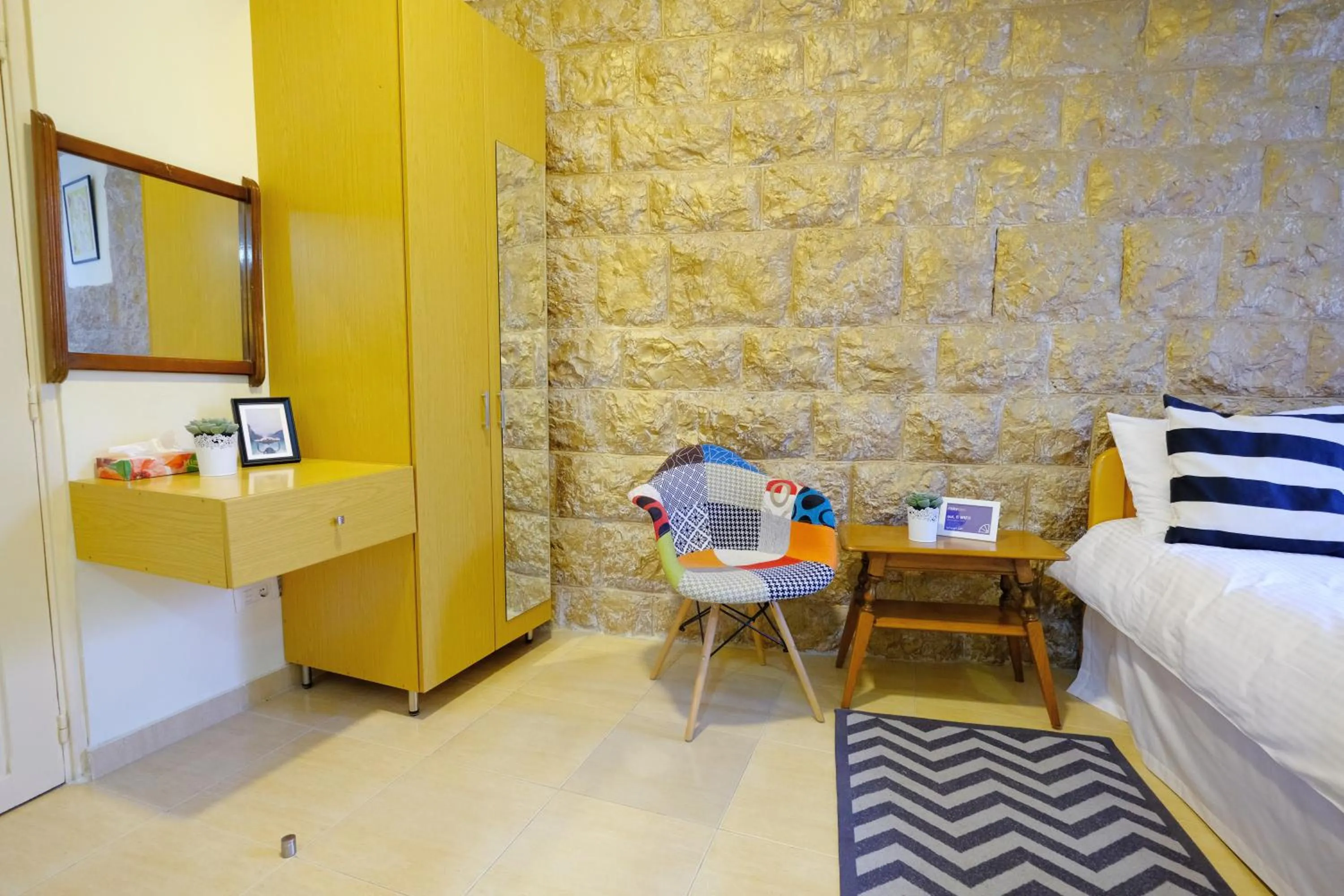 Other, Bed in Hotel Wakim