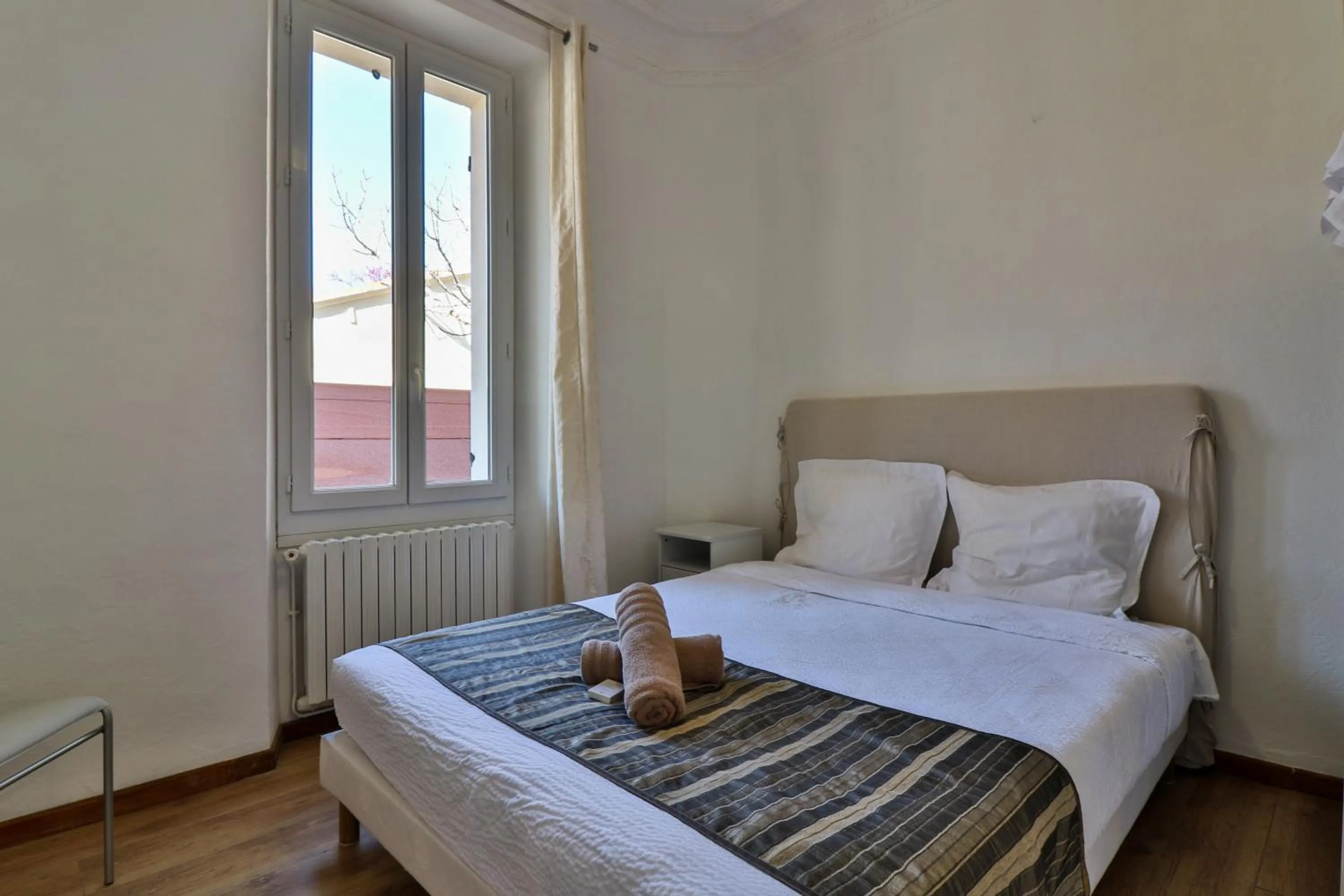 Bed in Hotel La Villa Florida