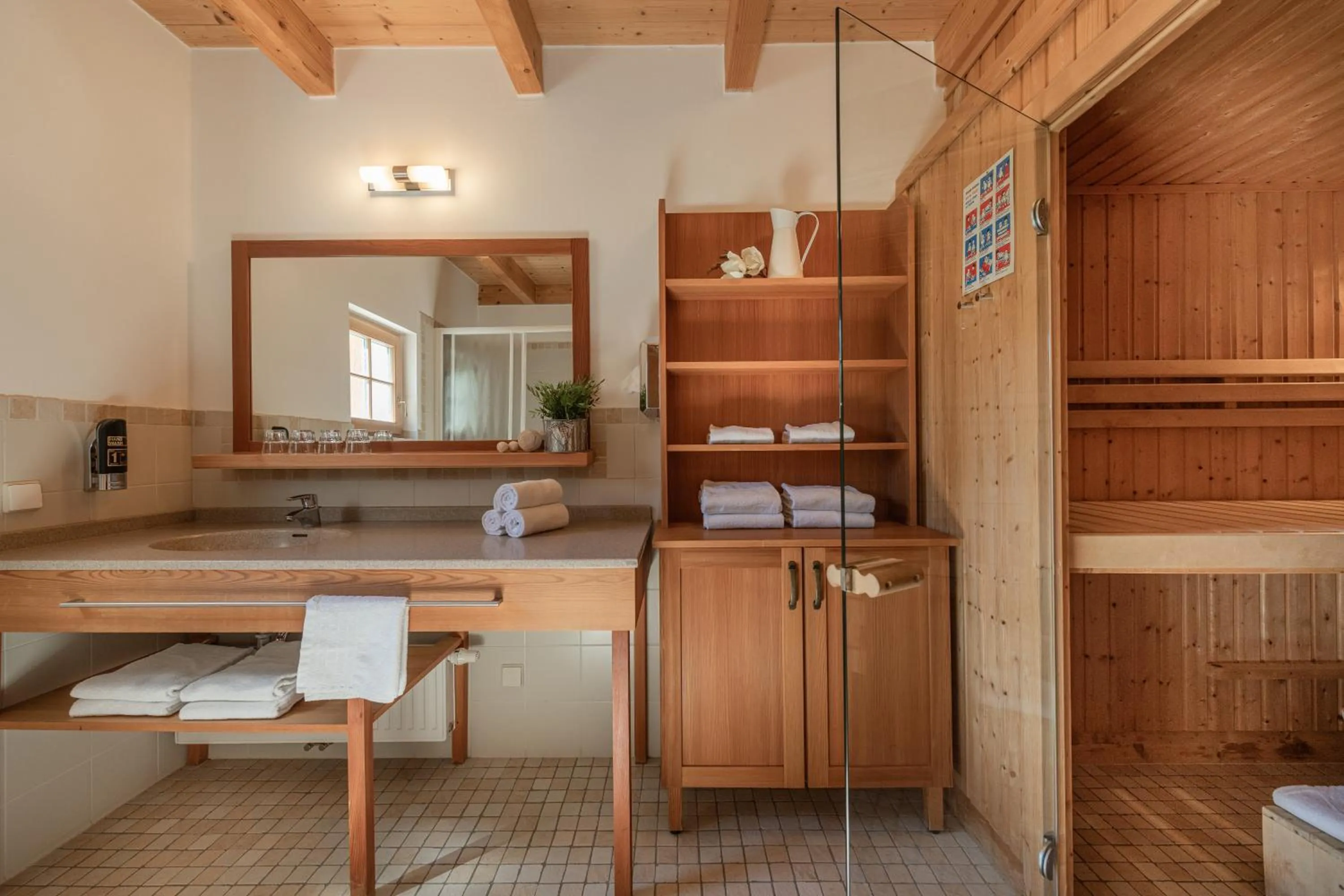 Sauna in AlpenParks Hagan Lodge Altaussee