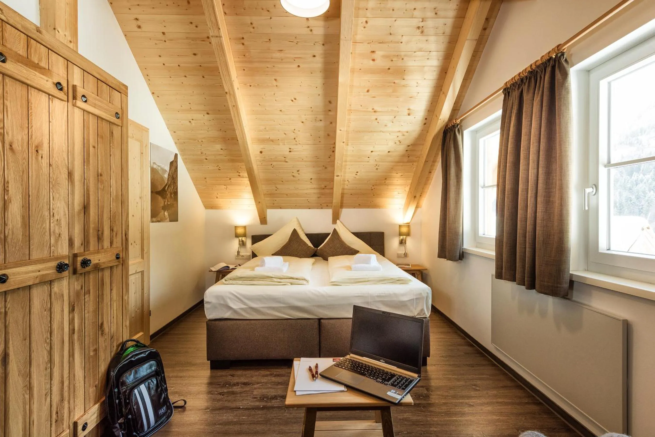 Photo of the whole room, Bed in AlpenParks Hagan Lodge Altaussee