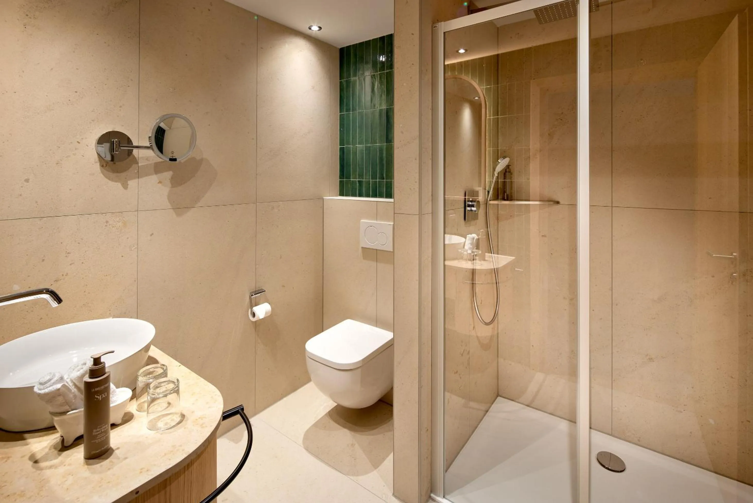 Shower in Garden & SPA Hotel Das Götzfried