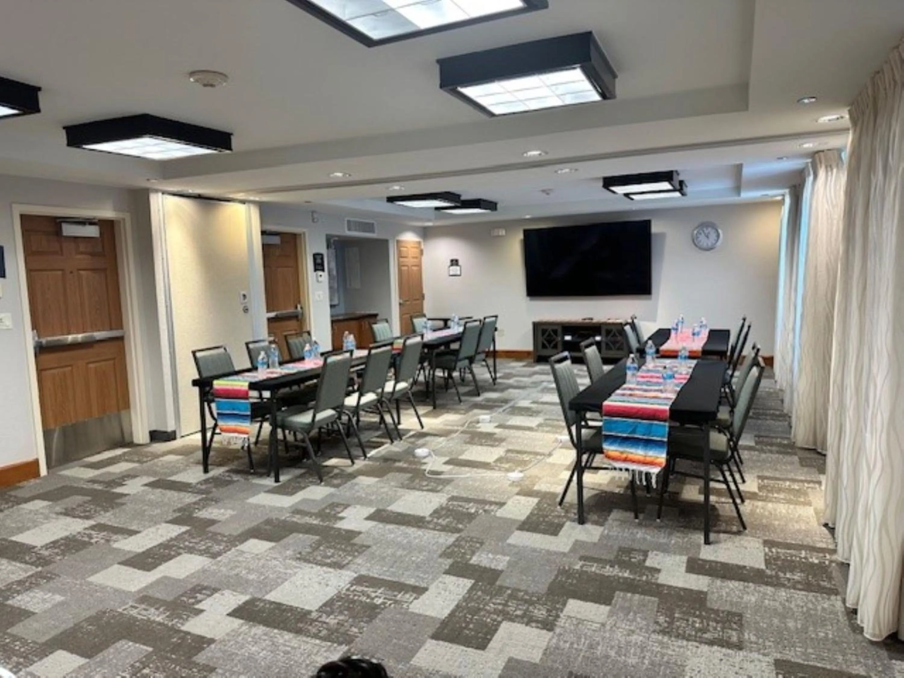 Meeting/conference room in Staybridge Suites Houston West - Energy Corridor by IHG