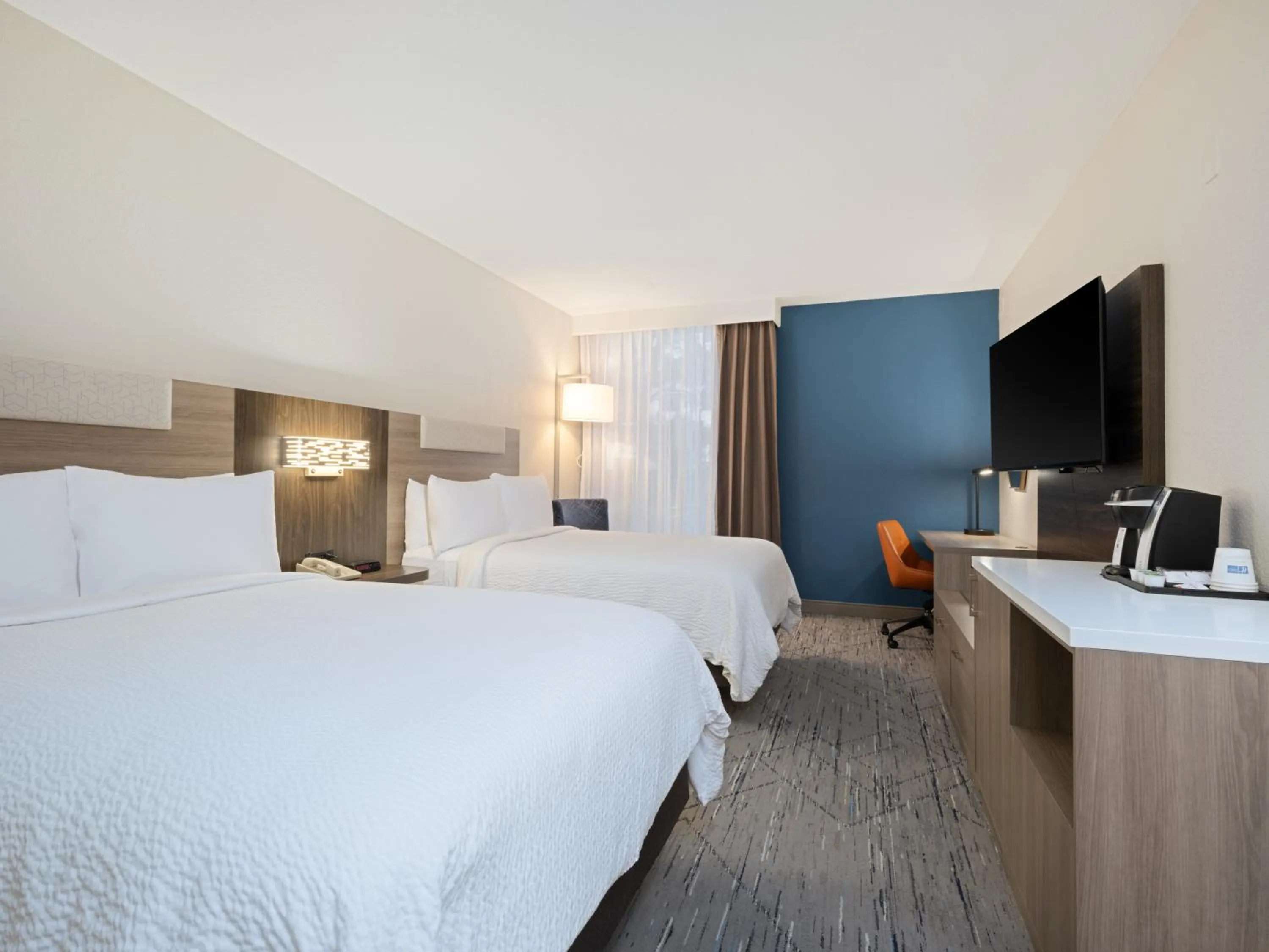 Bedroom, Bed in Holiday Inn Express Hotel & Suites Ft. Lauderdale-Plantation by IHG