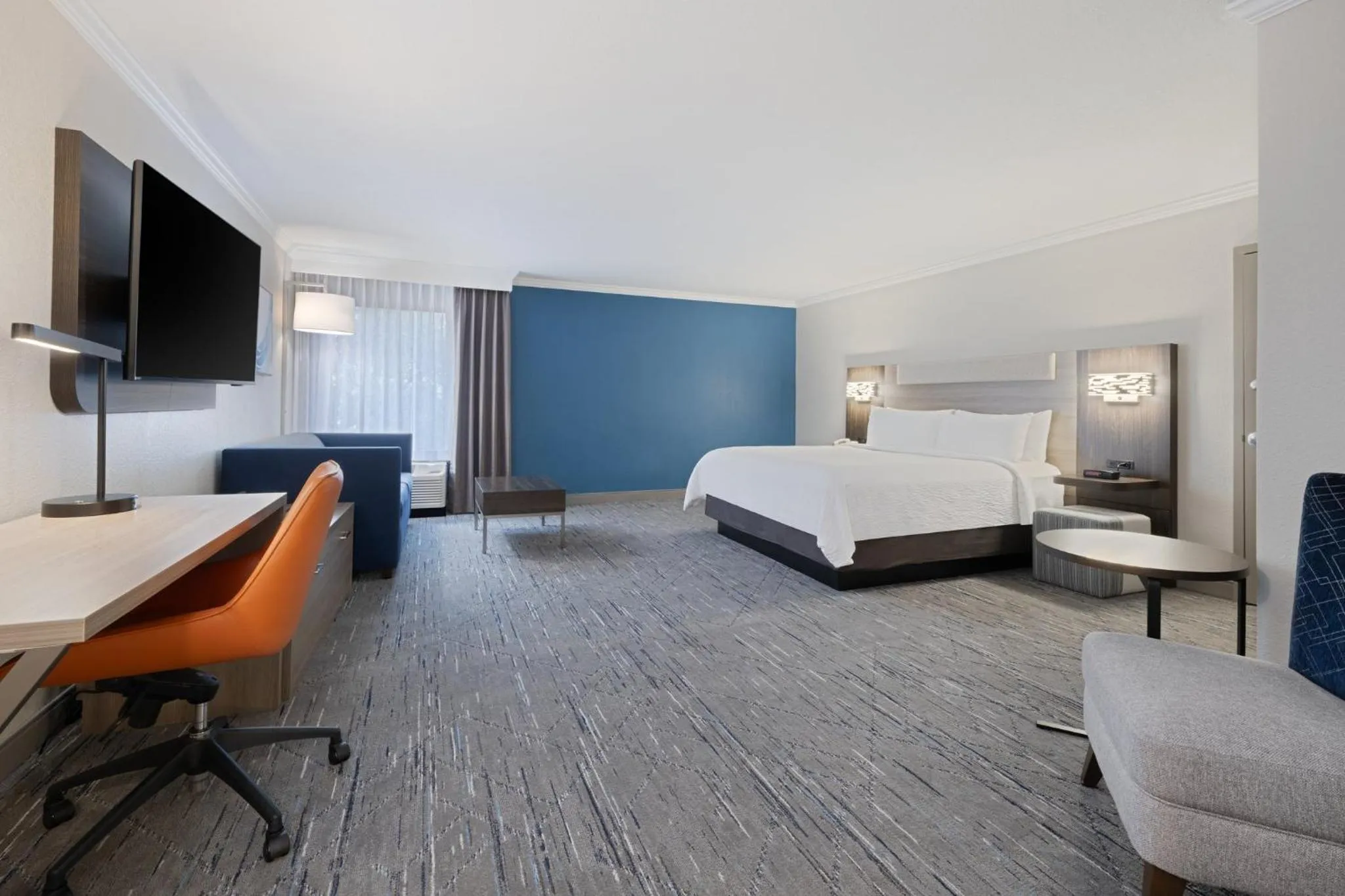 Photo of the whole room, Bed in Holiday Inn Express Hotel & Suites Ft. Lauderdale-Plantation by IHG