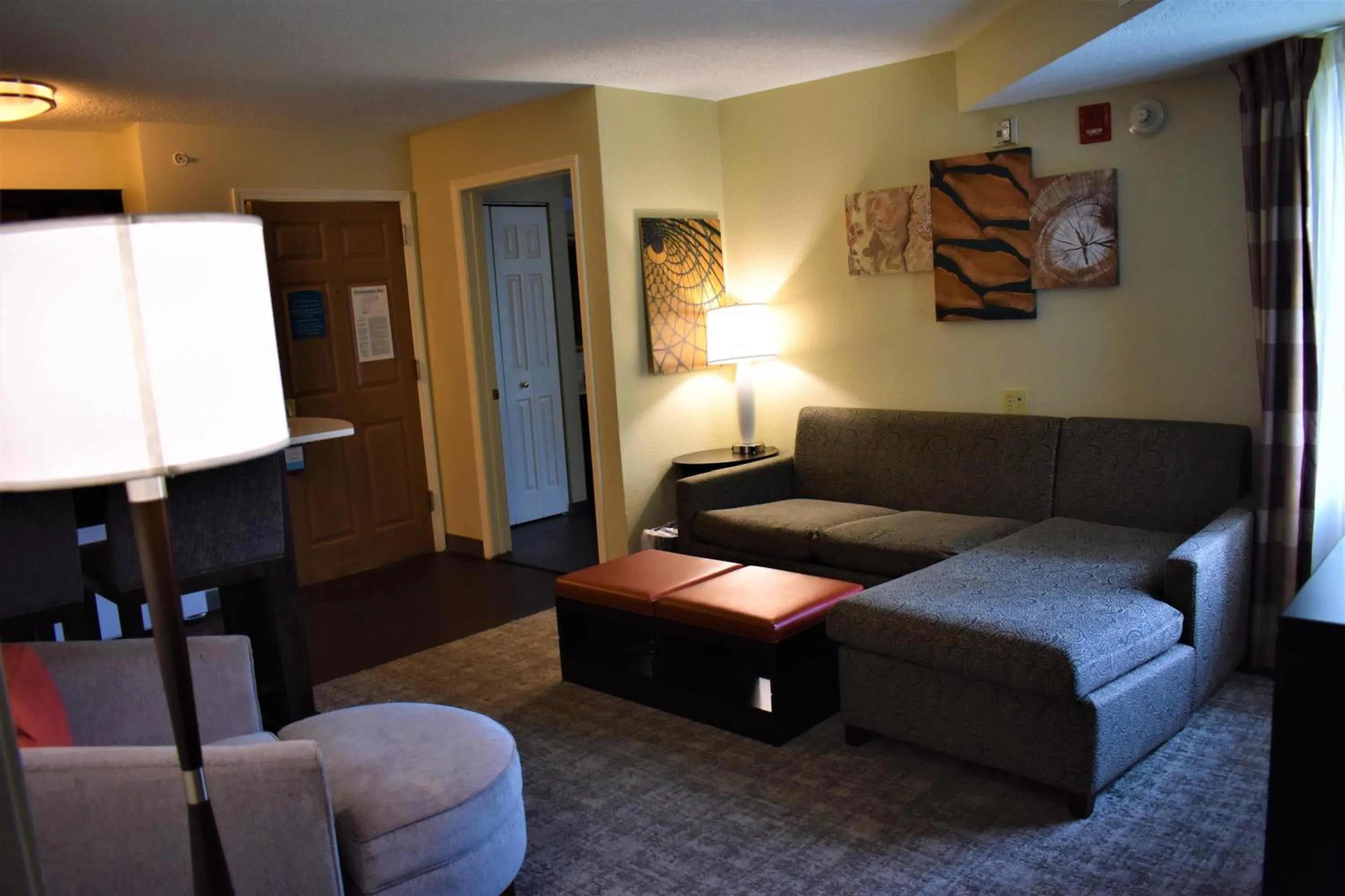 Living room in Staybridge Suites Cranbury - South Brunswick by IHG