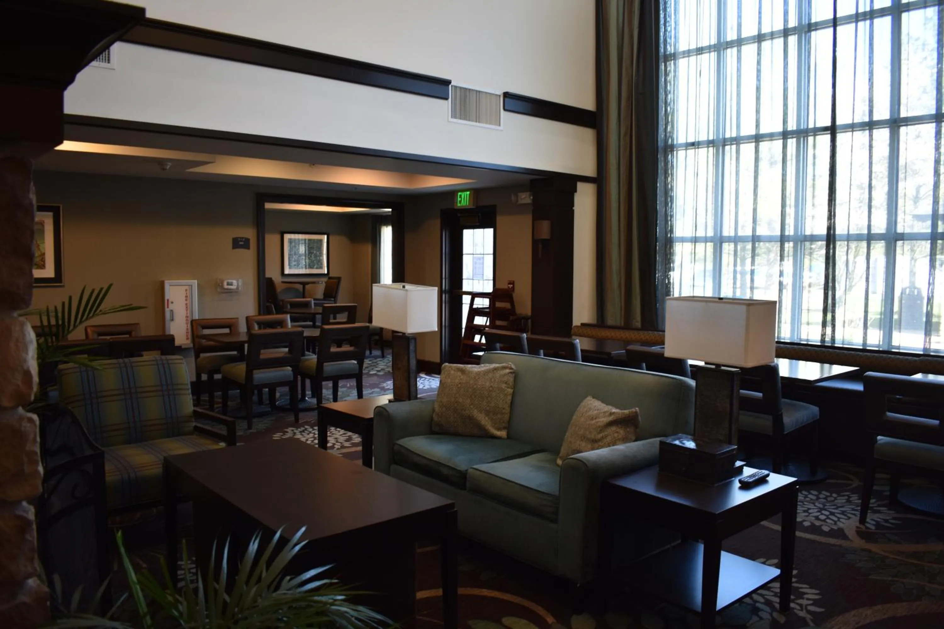 Lobby or reception in Staybridge Suites Cranbury - South Brunswick by IHG