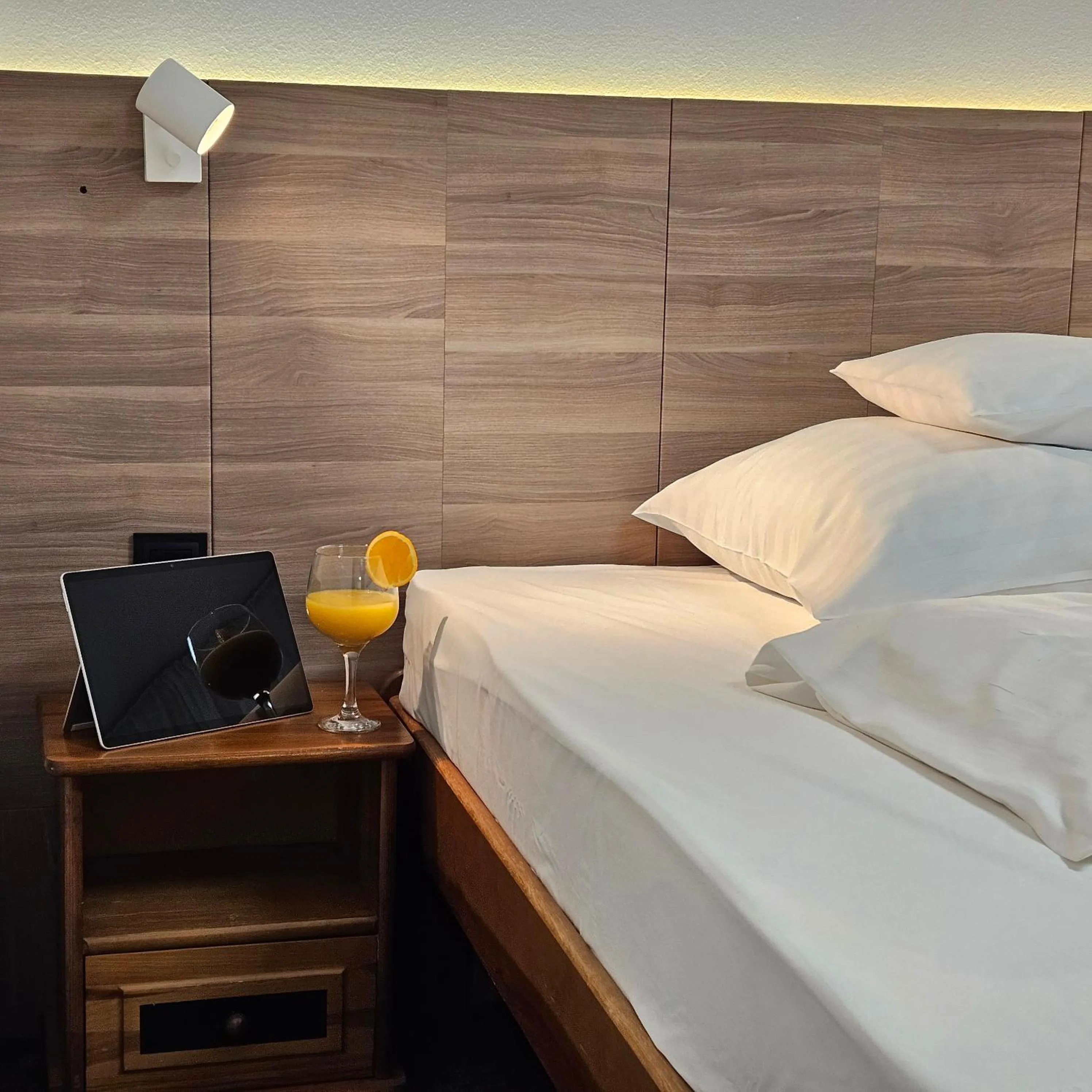 Bed in Hotel Protea Bolesławiec