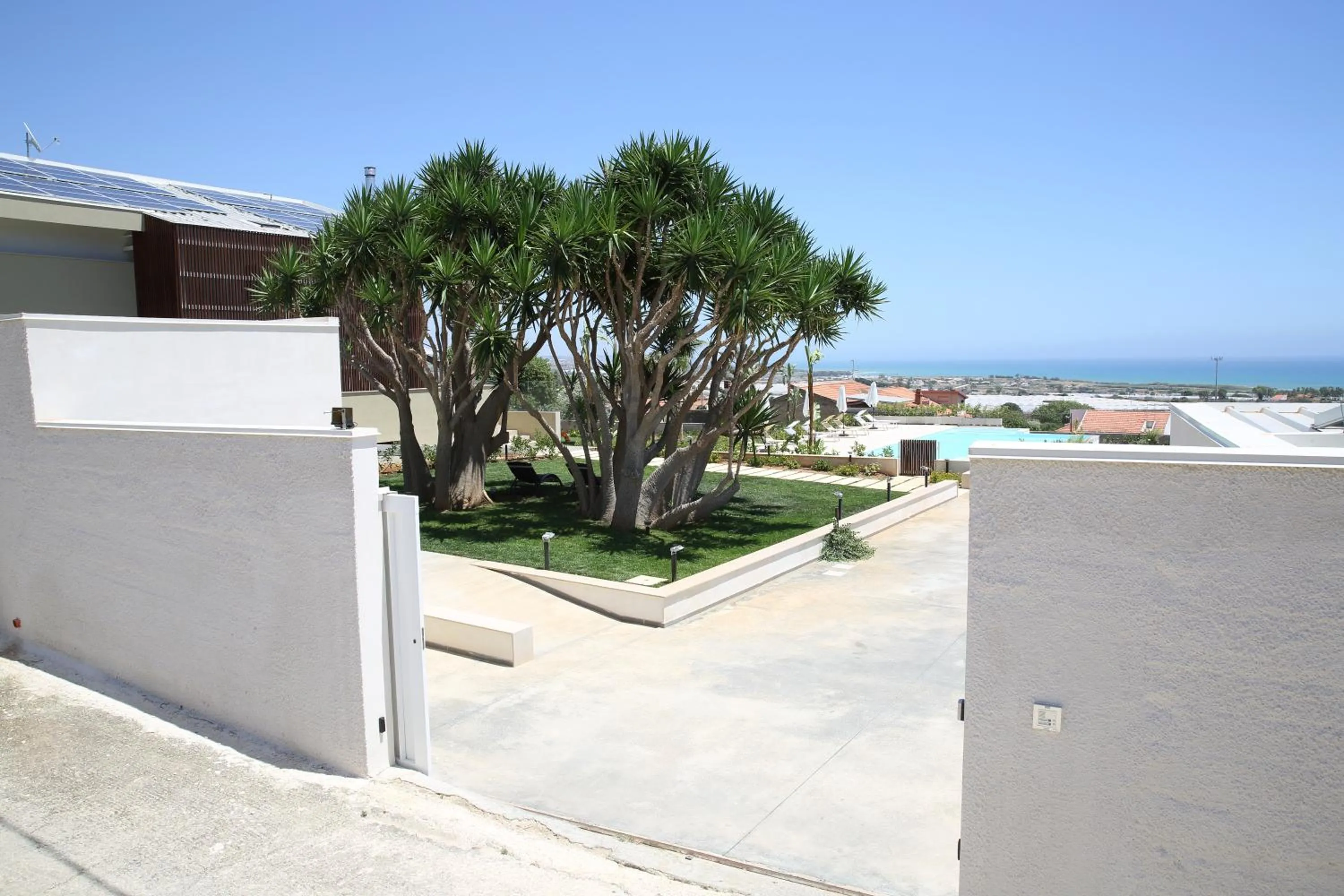 Street view in I Giardini della Castellana