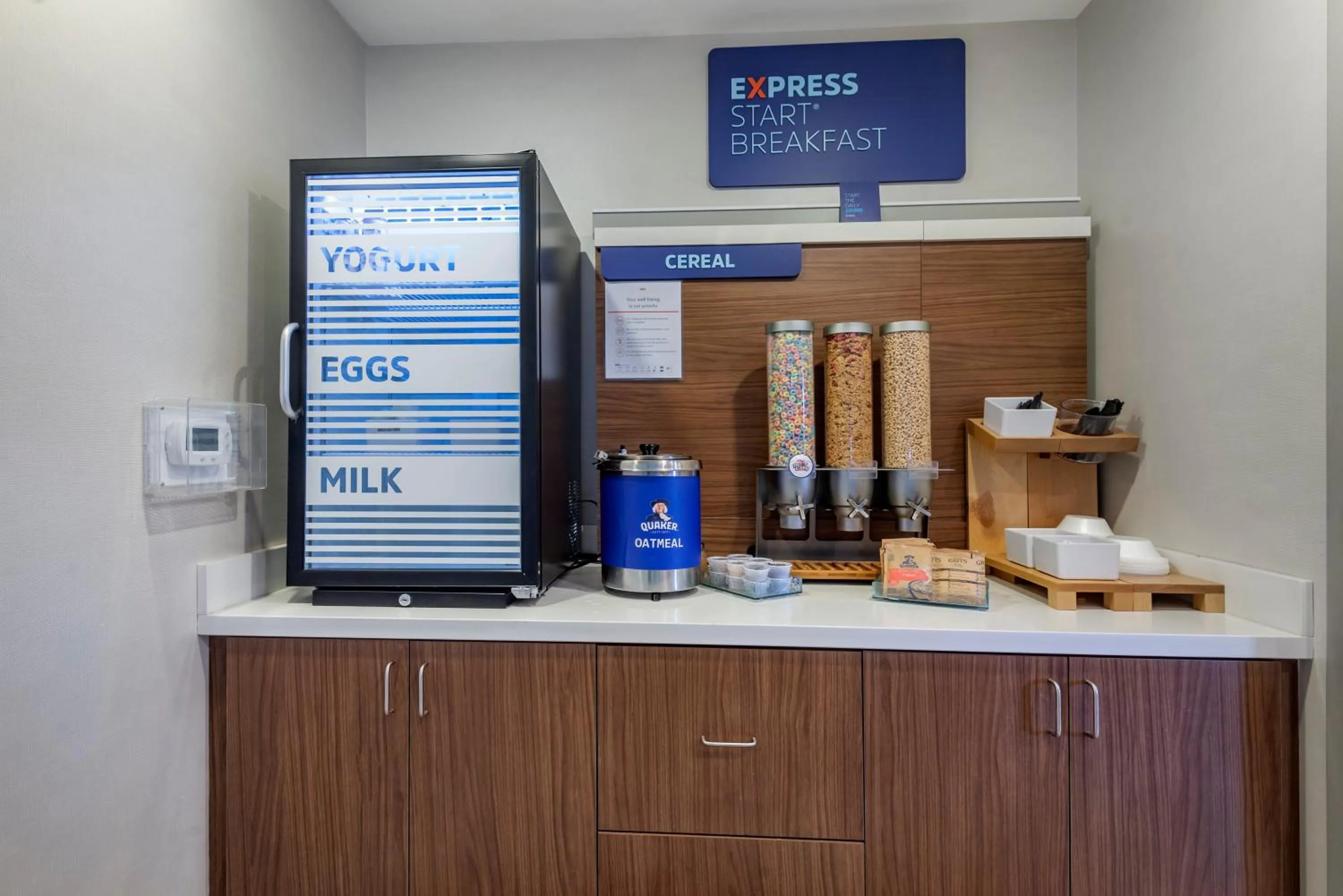 Breakfast in Holiday Inn Express Charlotte West - Gastonia by IHG