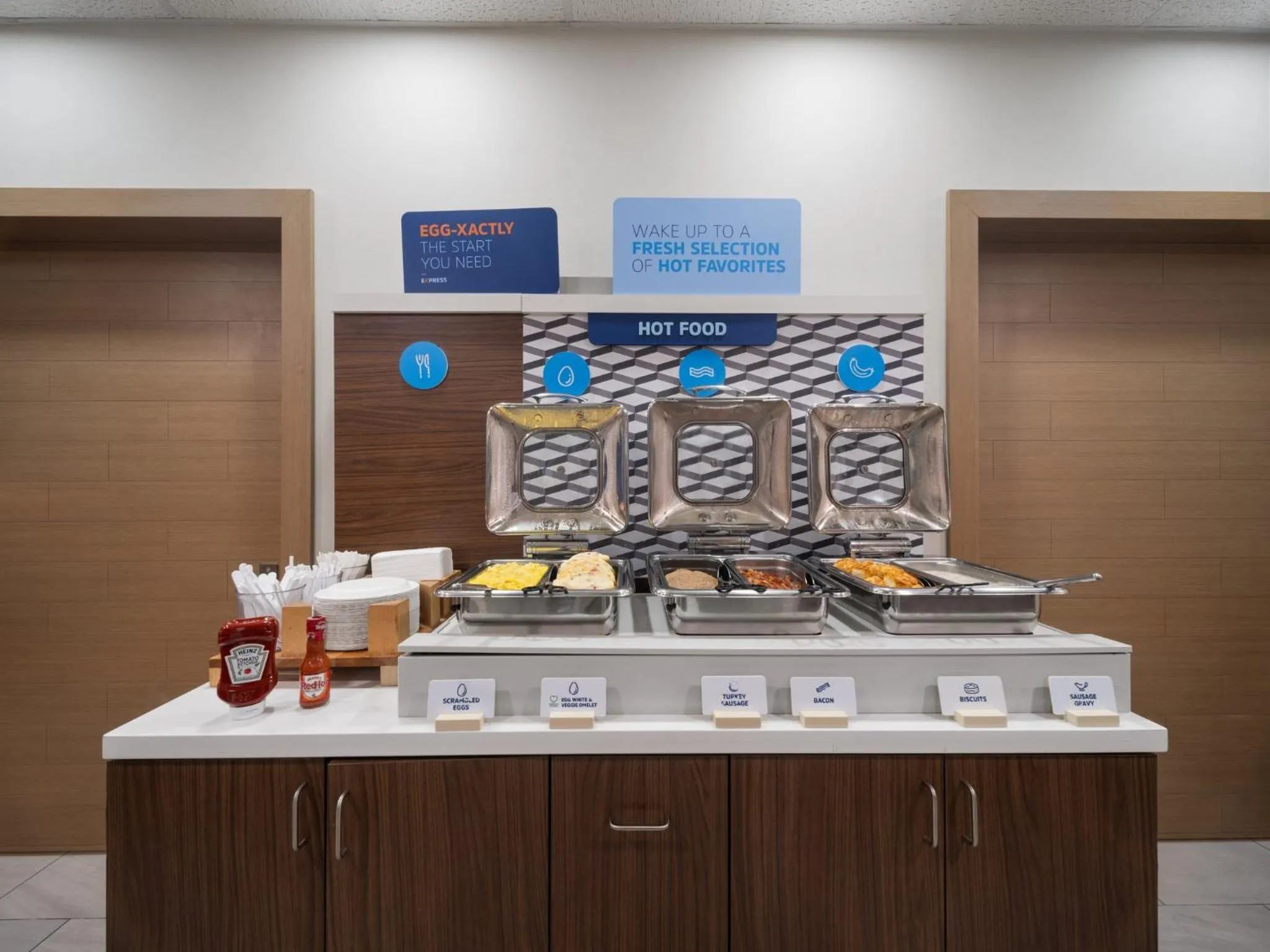 Breakfast in Holiday Inn Express Charlotte West - Gastonia by IHG