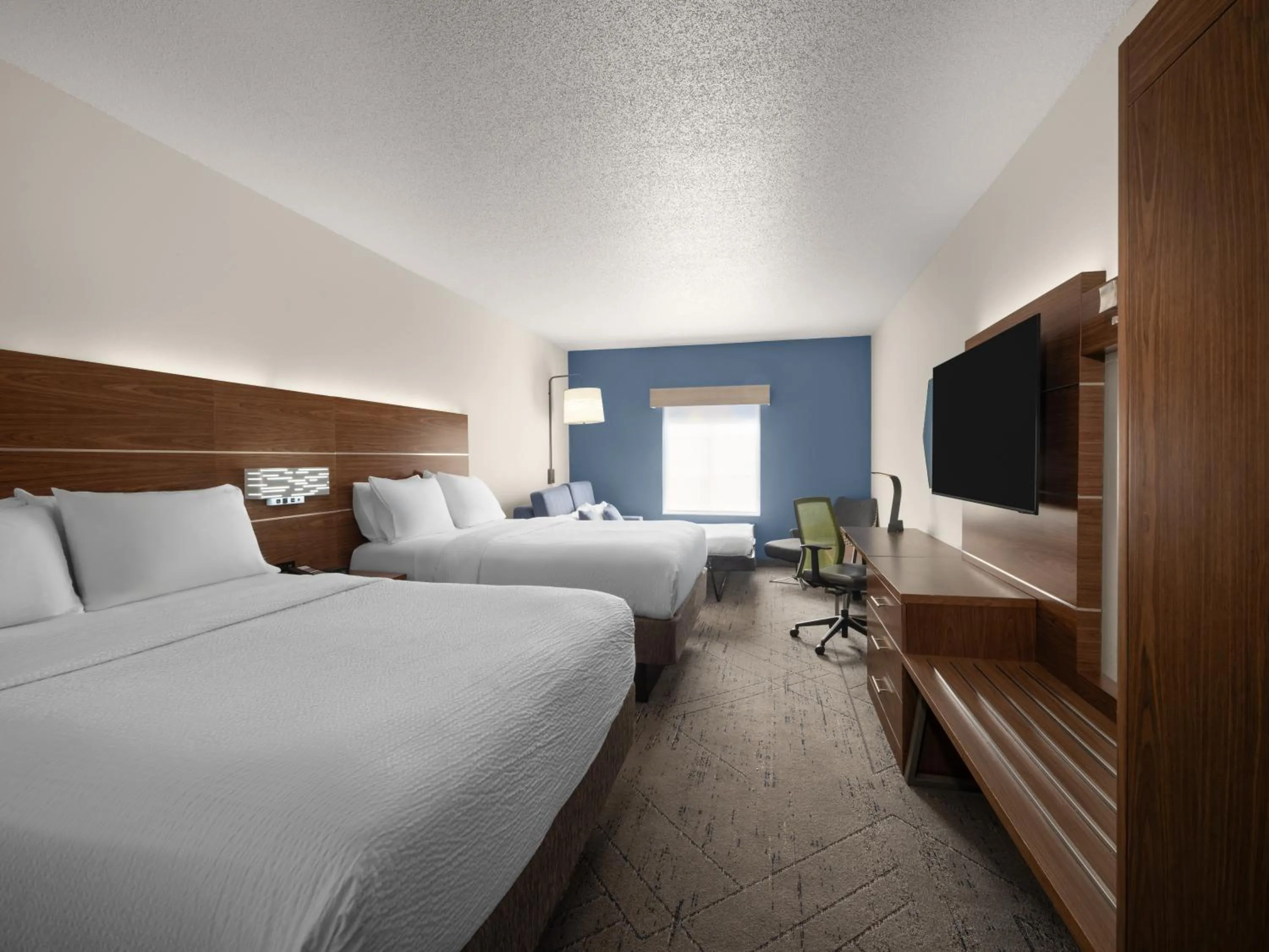 Bed in Holiday Inn Express Charlotte West - Gastonia by IHG