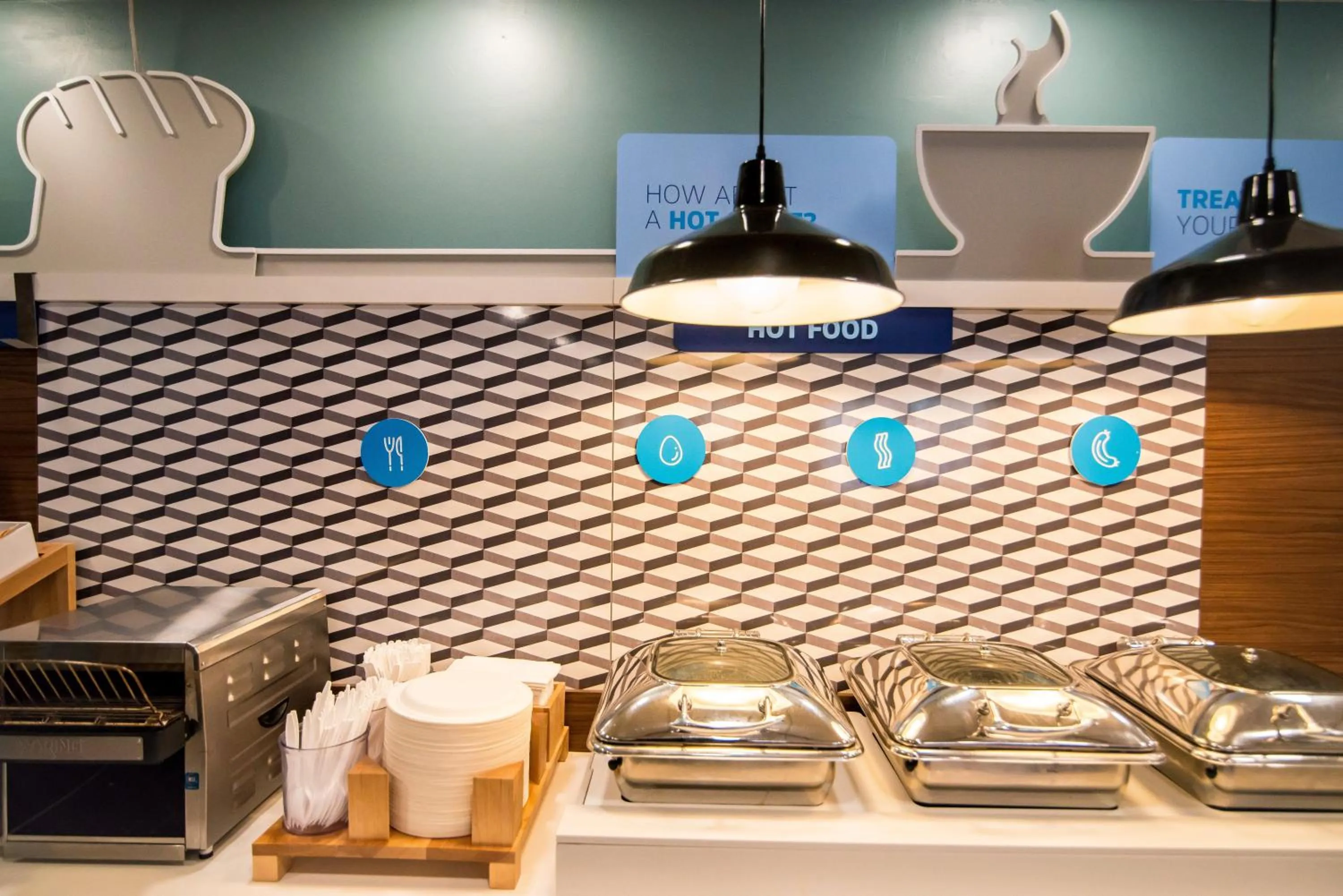 Breakfast in Holiday Inn Express Philadelphia NE - Langhorne by IHG