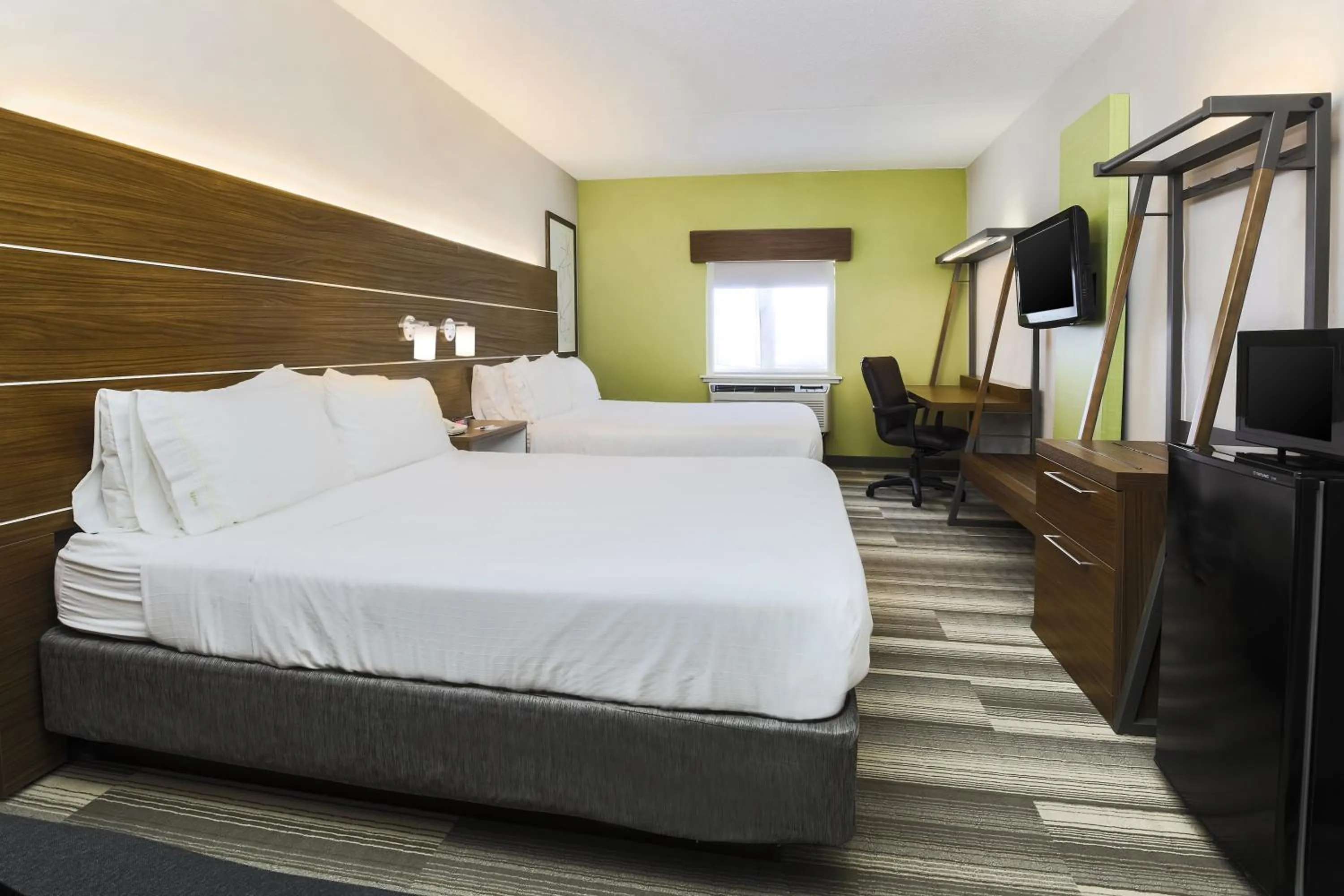 Photo of the whole room, Bed in Holiday Inn Express Philadelphia NE - Langhorne by IHG