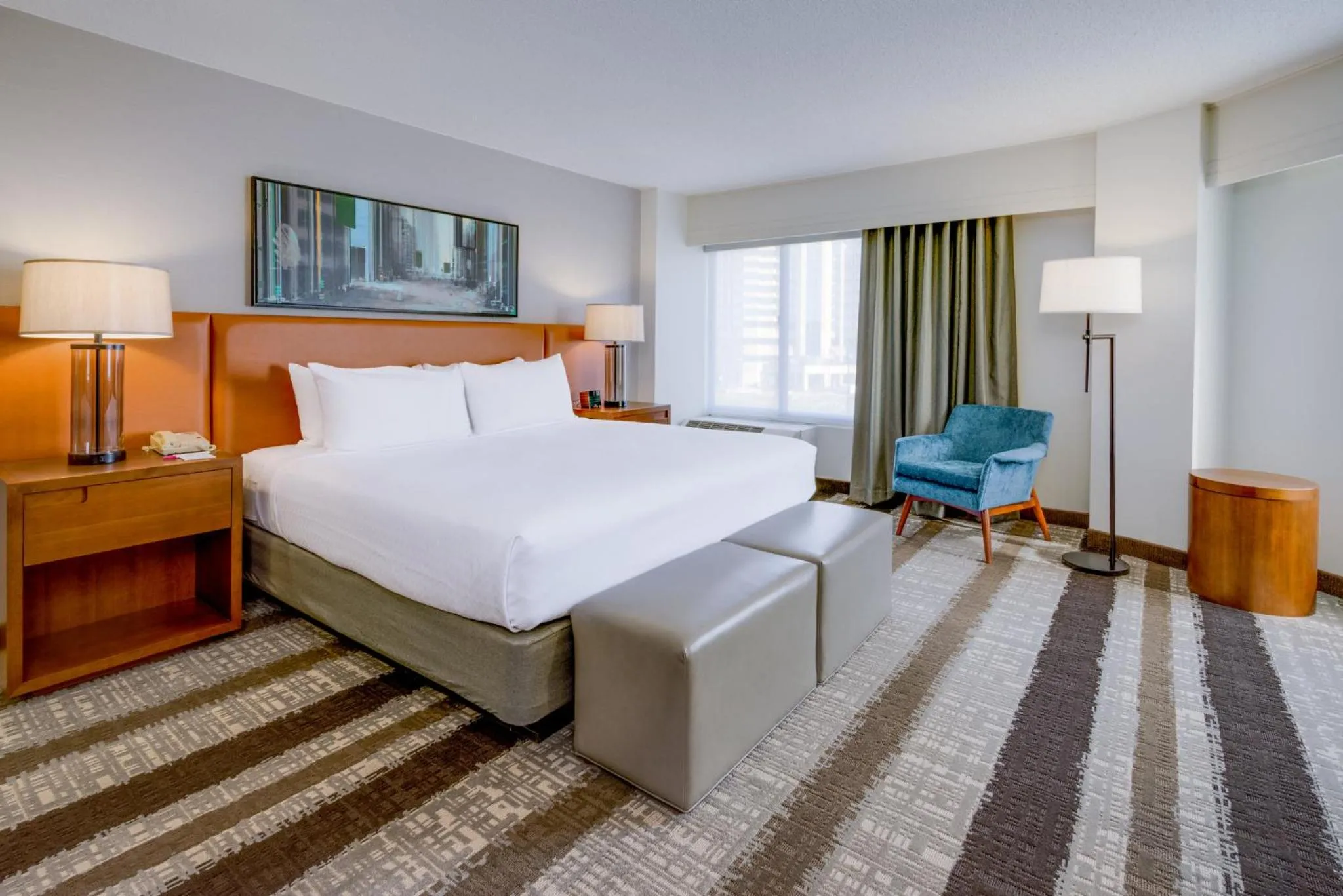 Photo of the whole room, Bed in Crowne Plaza Dulles Airport by IHG
