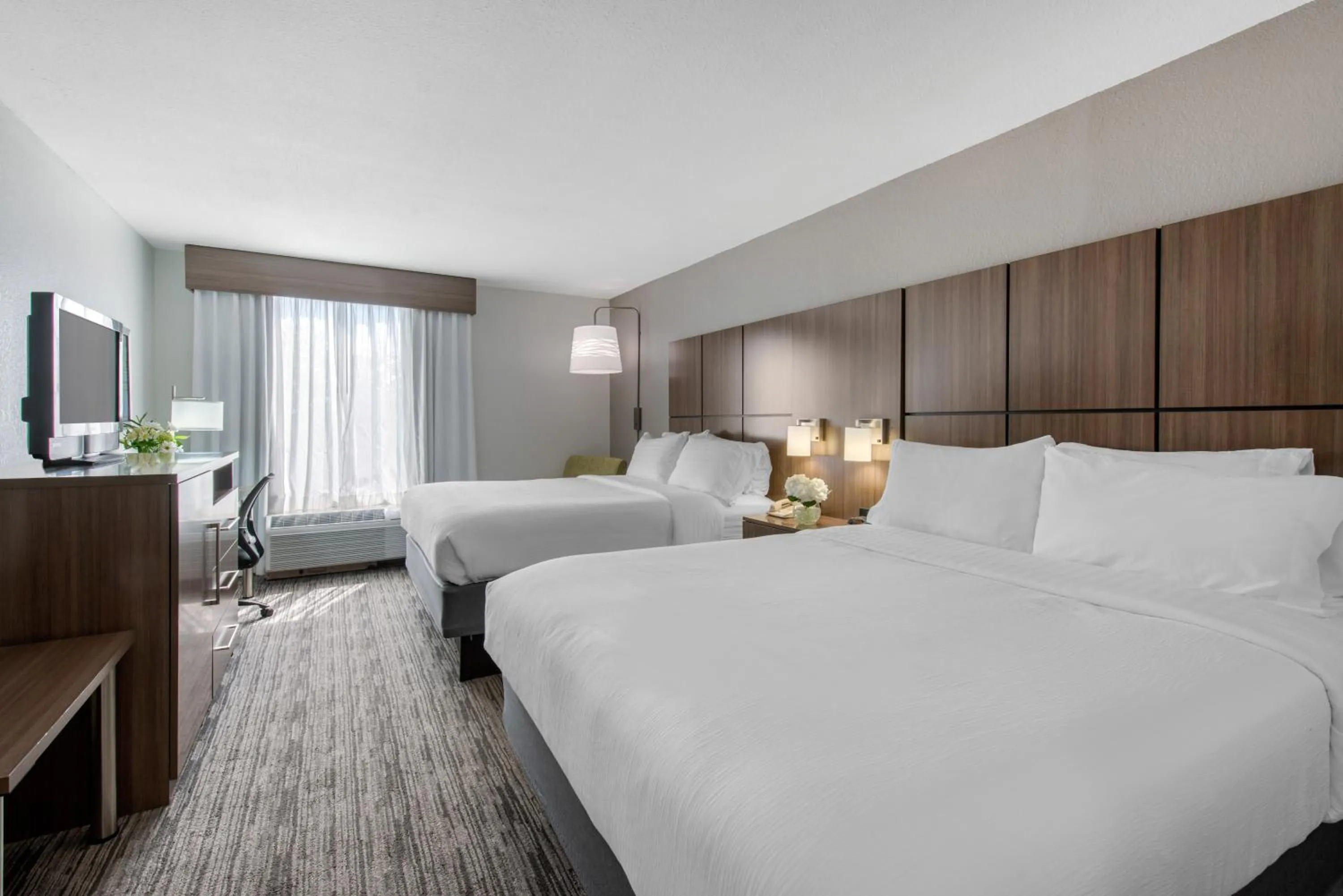 Bed in Holiday Inn Melbourne-Viera Conference Ctr by IHG