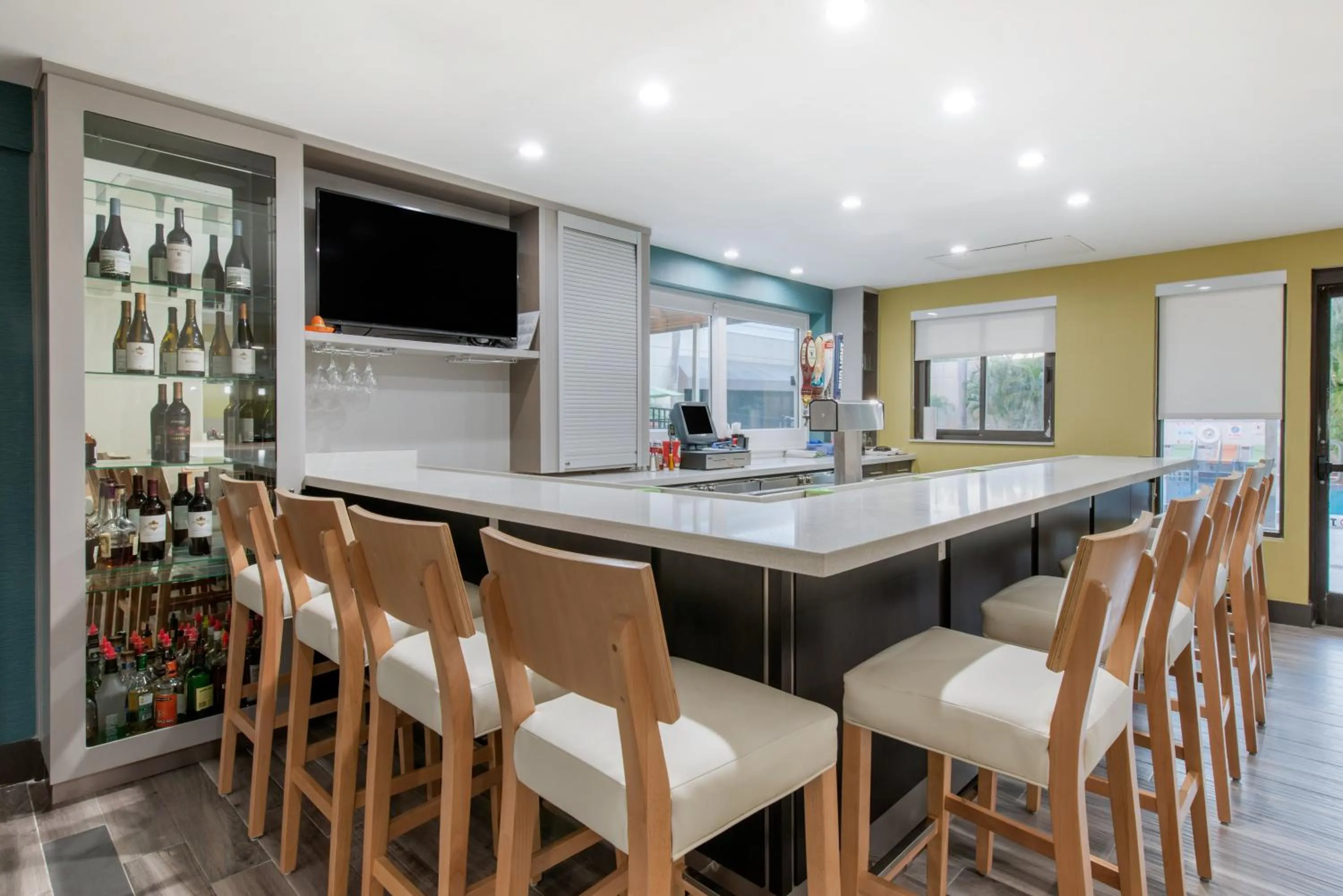 Lounge or bar in Holiday Inn Melbourne-Viera Conference Ctr by IHG