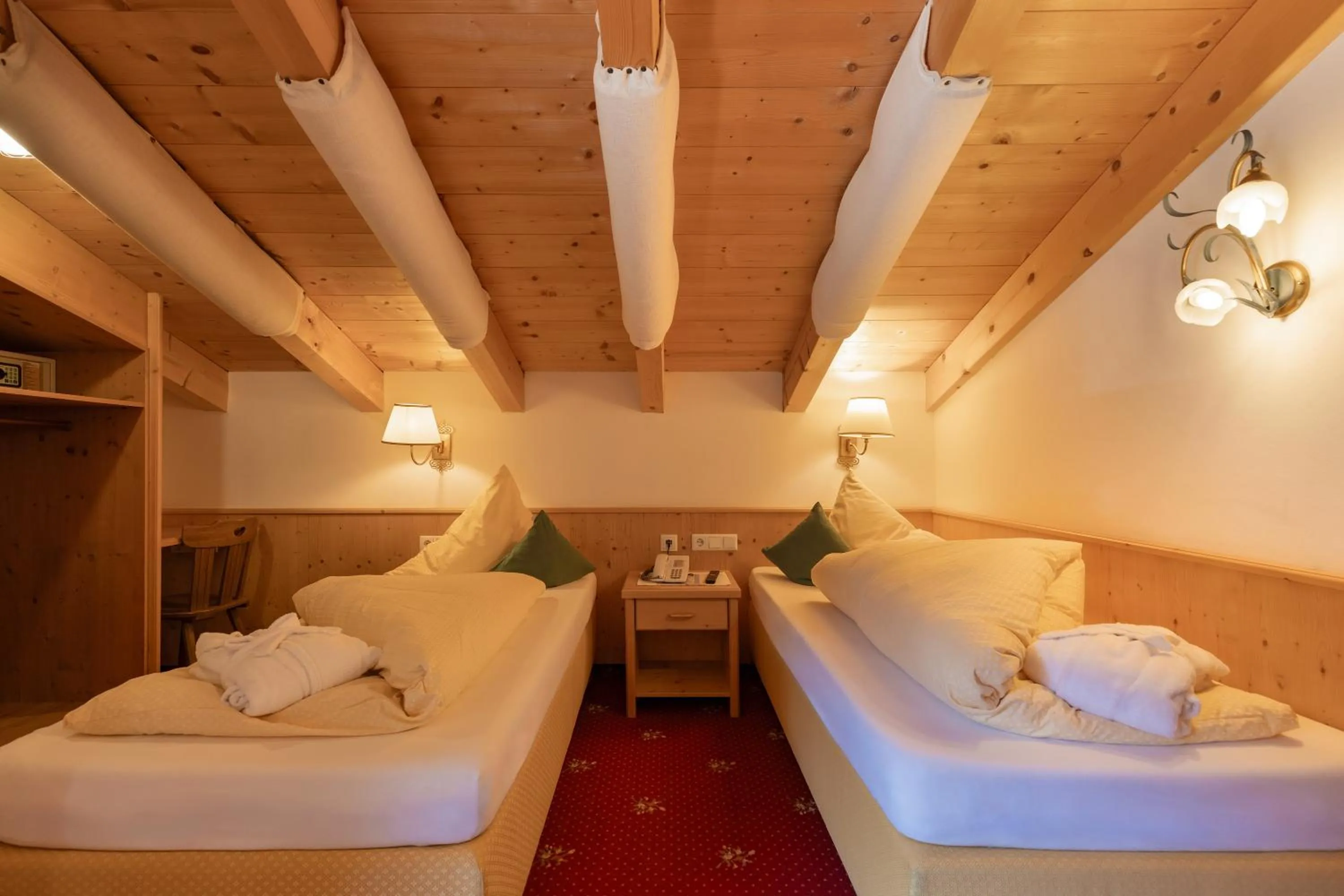 Bed in Hotel Pinzger Tux