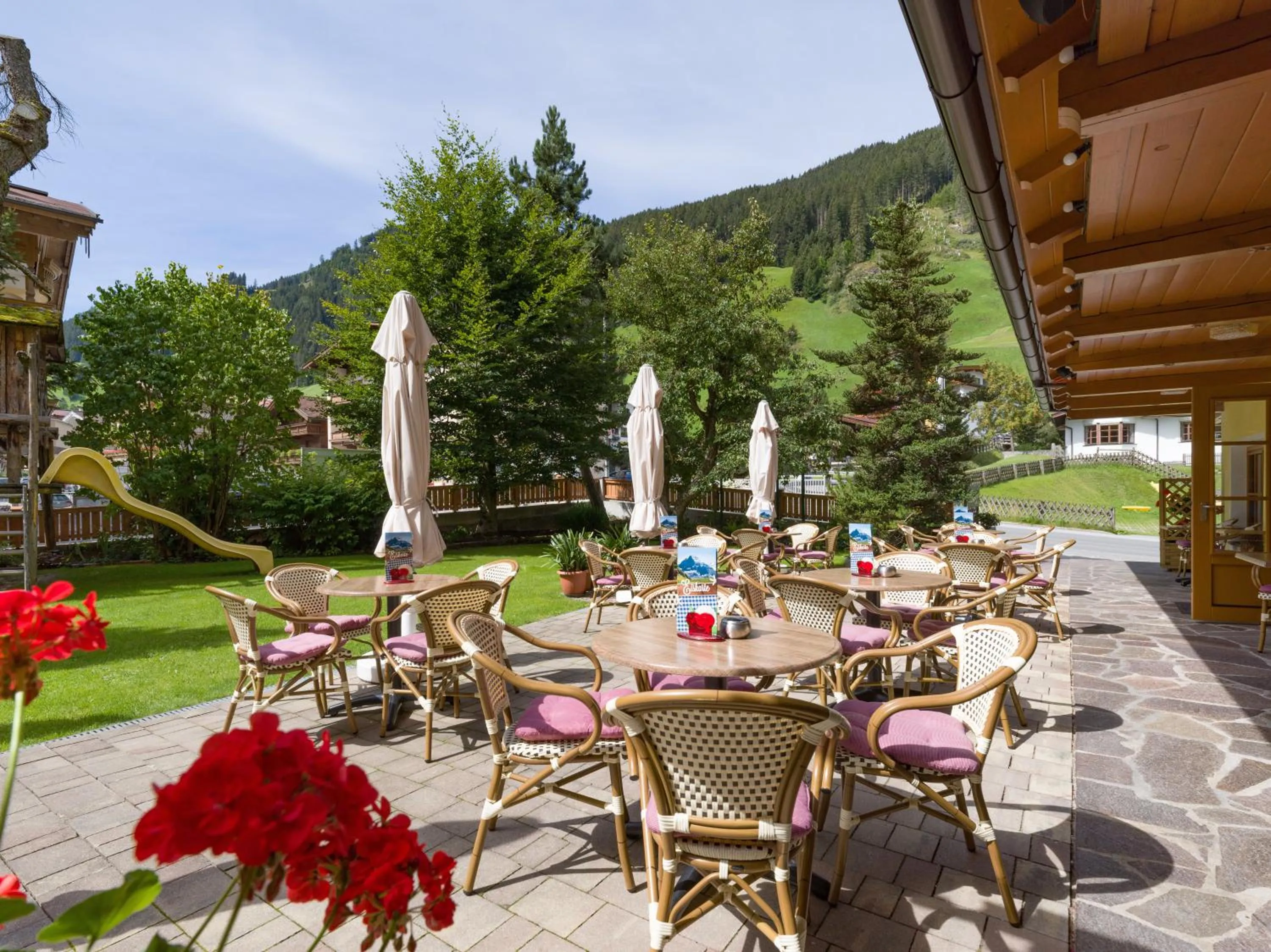 Patio in Hotel Pinzger Tux