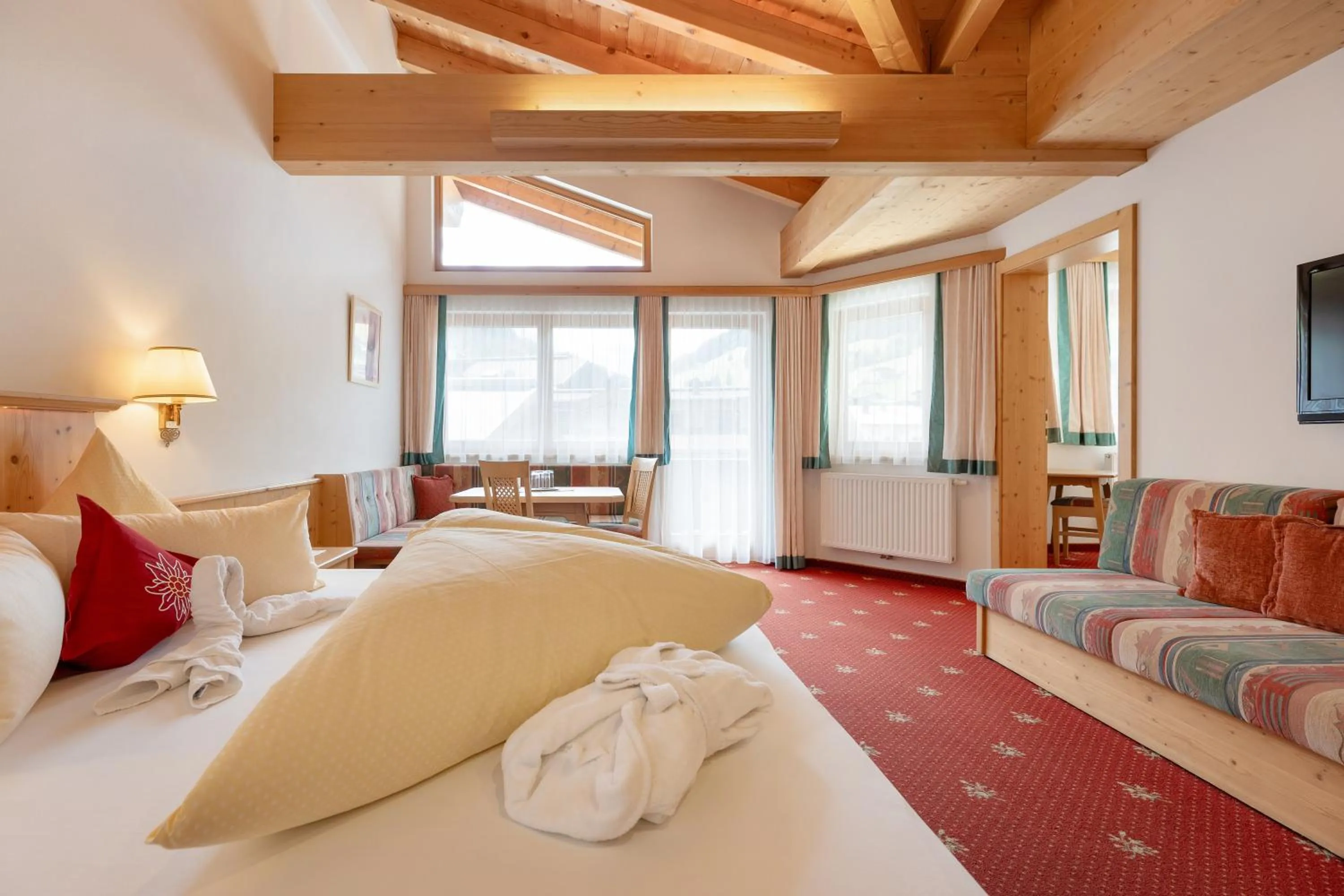 Bed in Hotel Pinzger Tux