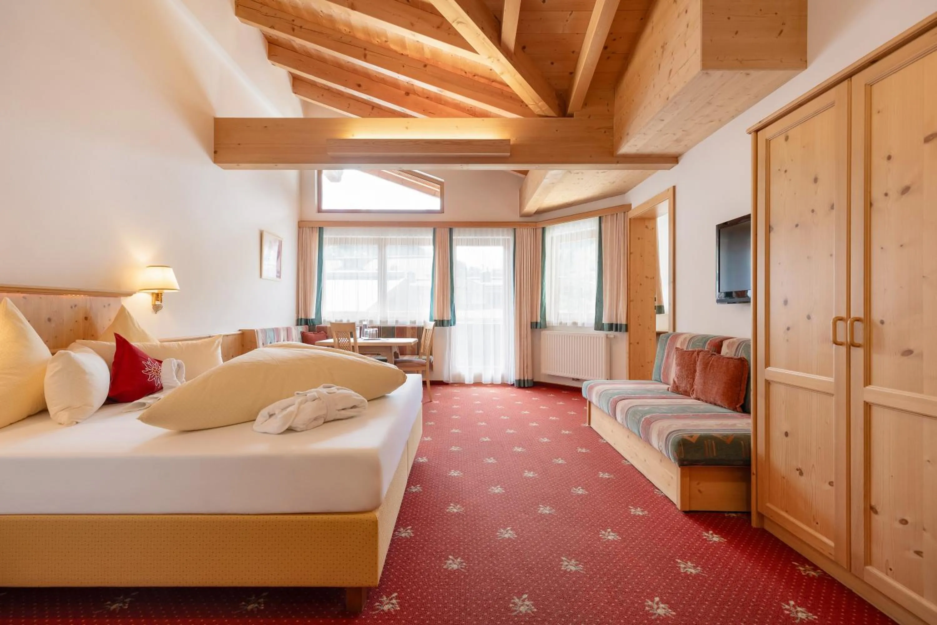 Bed in Hotel Pinzger Tux