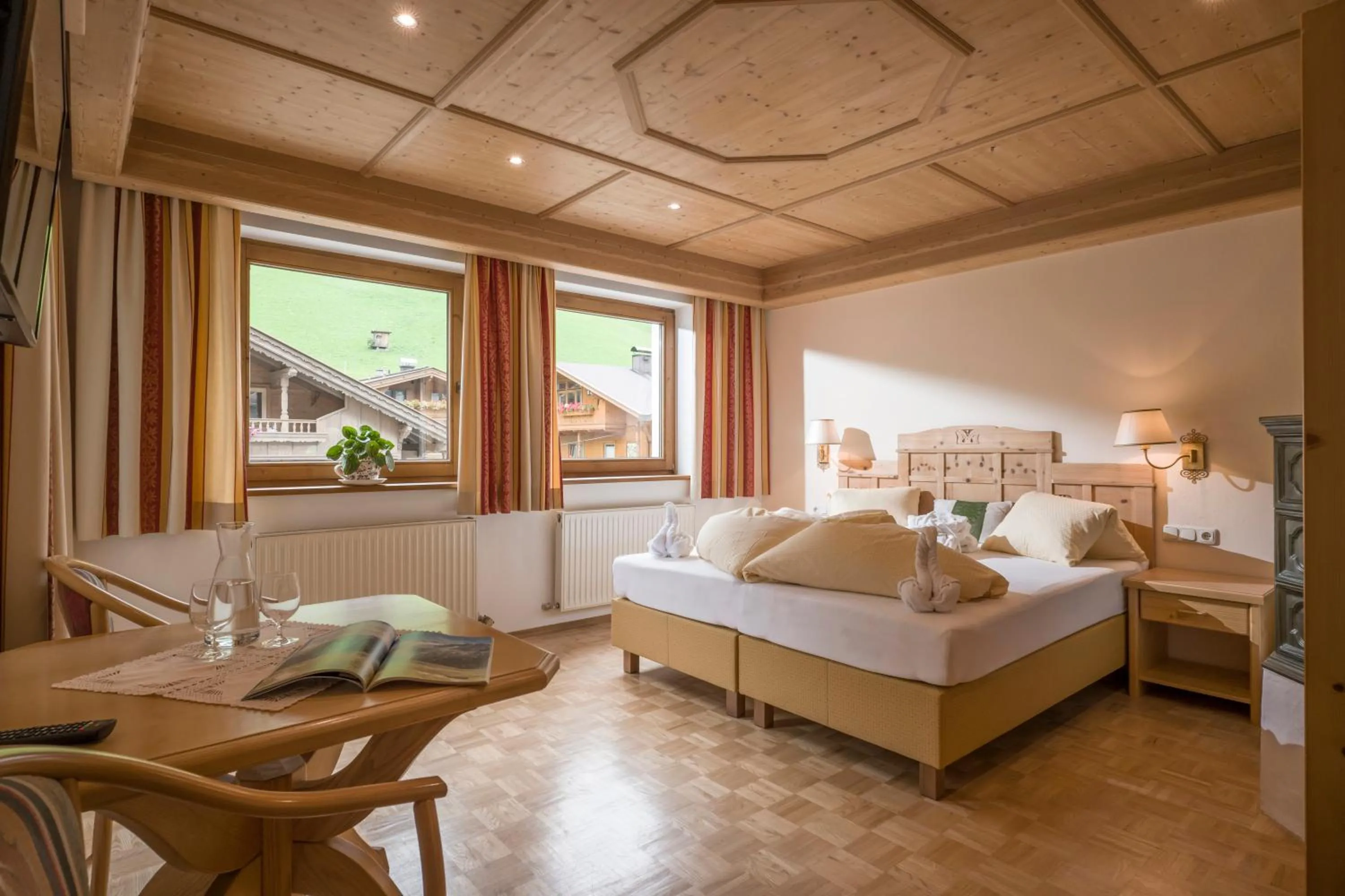 Bed in Hotel Pinzger Tux