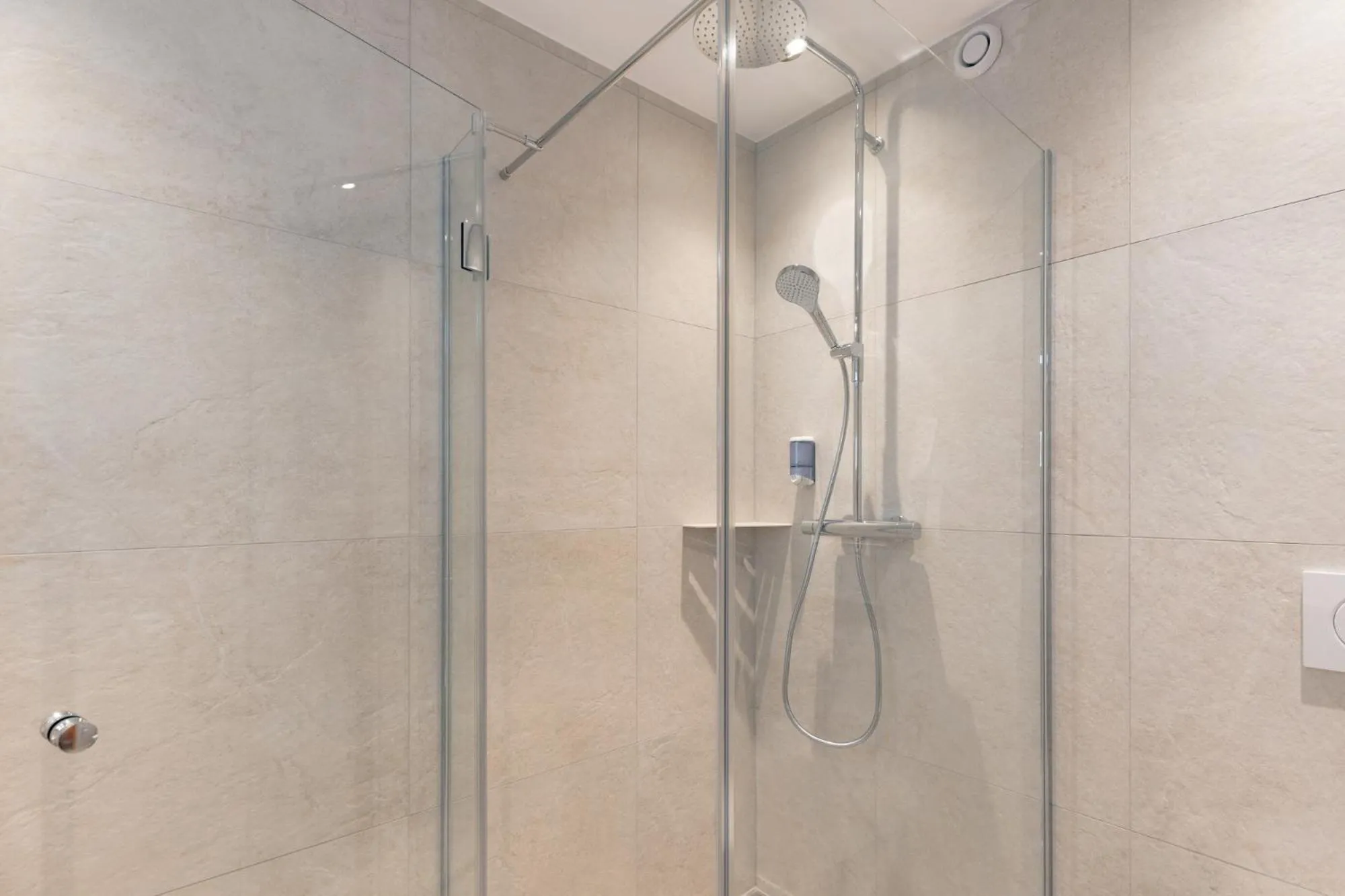 Shower in Hotel Pinzger Tux