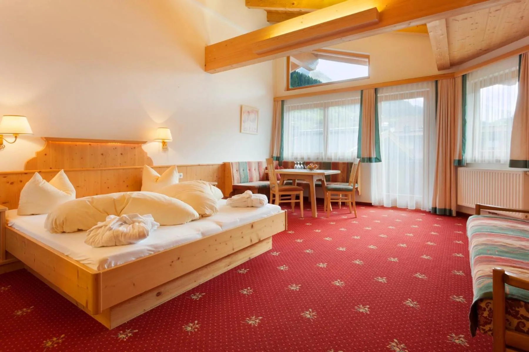 Bed in Hotel Pinzger Tux