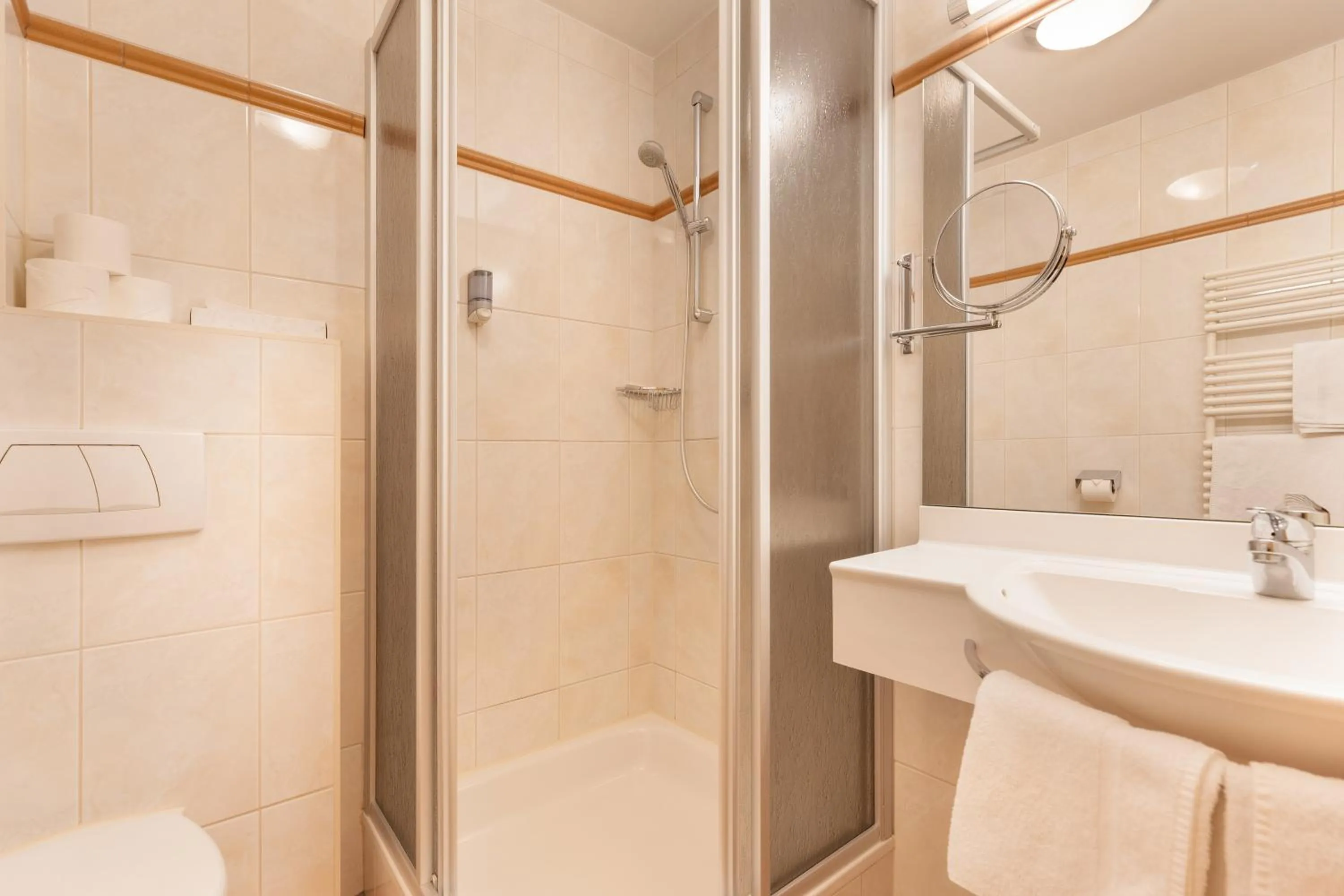 Shower in Hotel Pinzger Tux